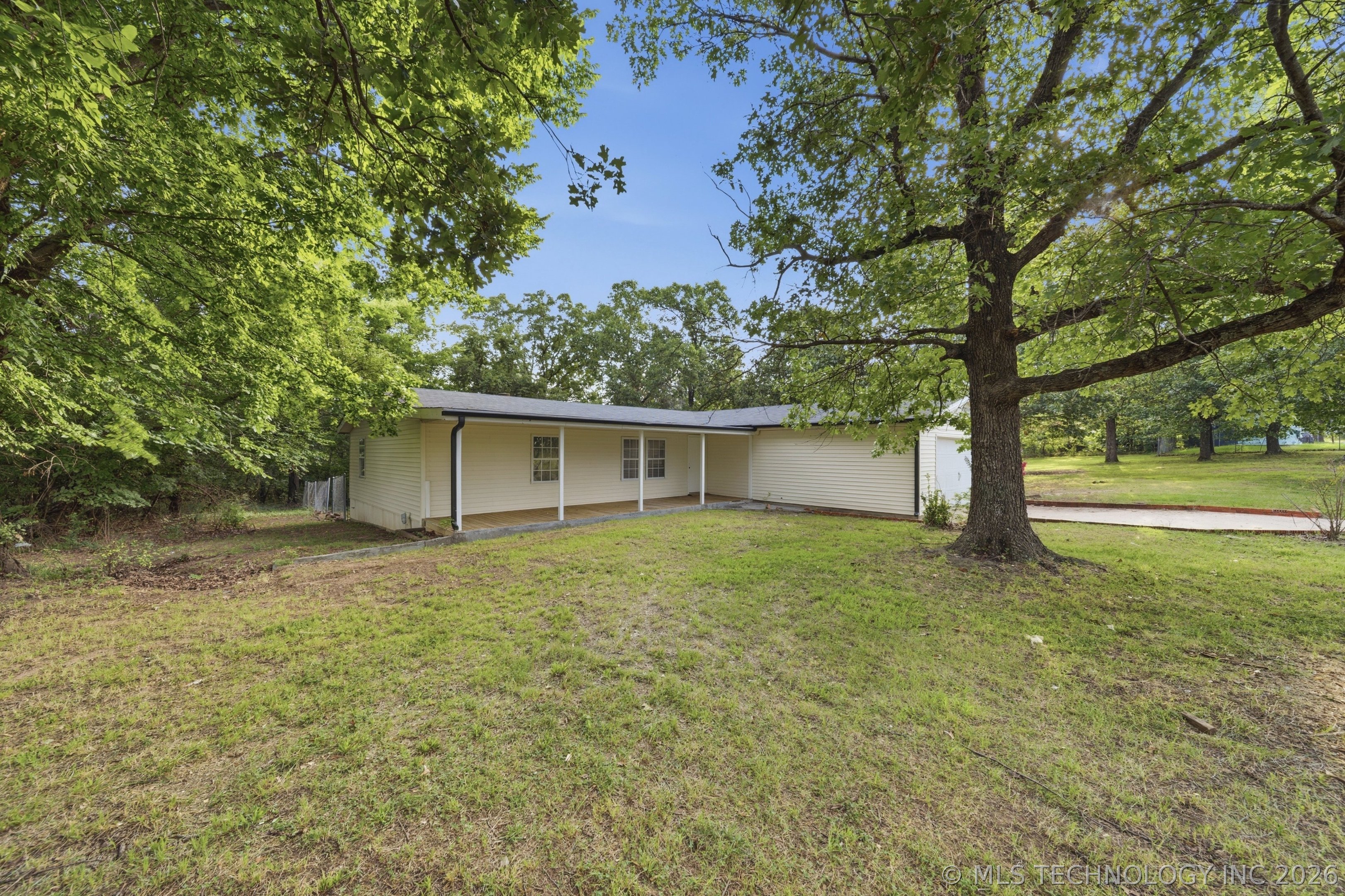 20601 E 440 Road Property Photo 2