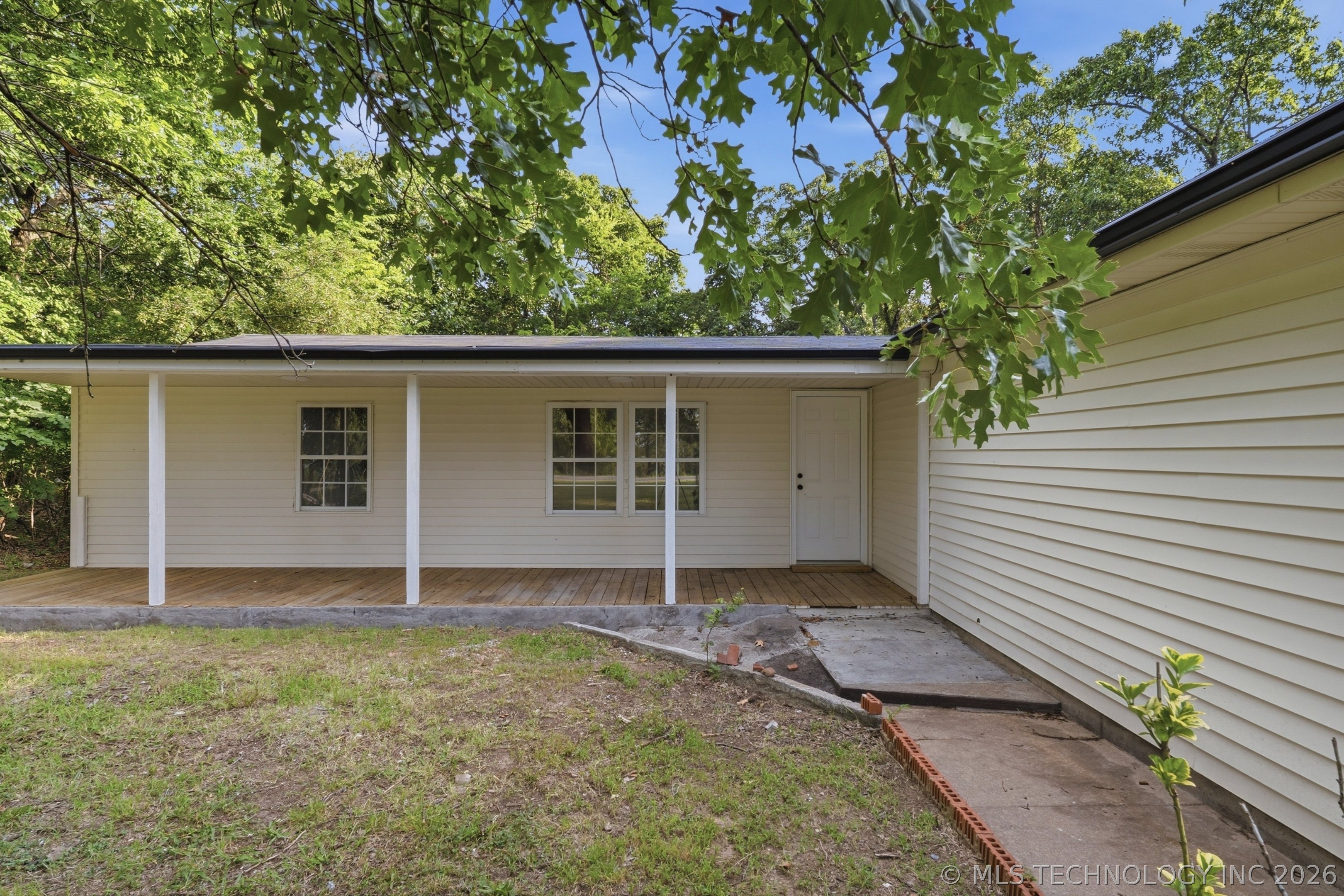 20601 E 440 Road Property Photo 4