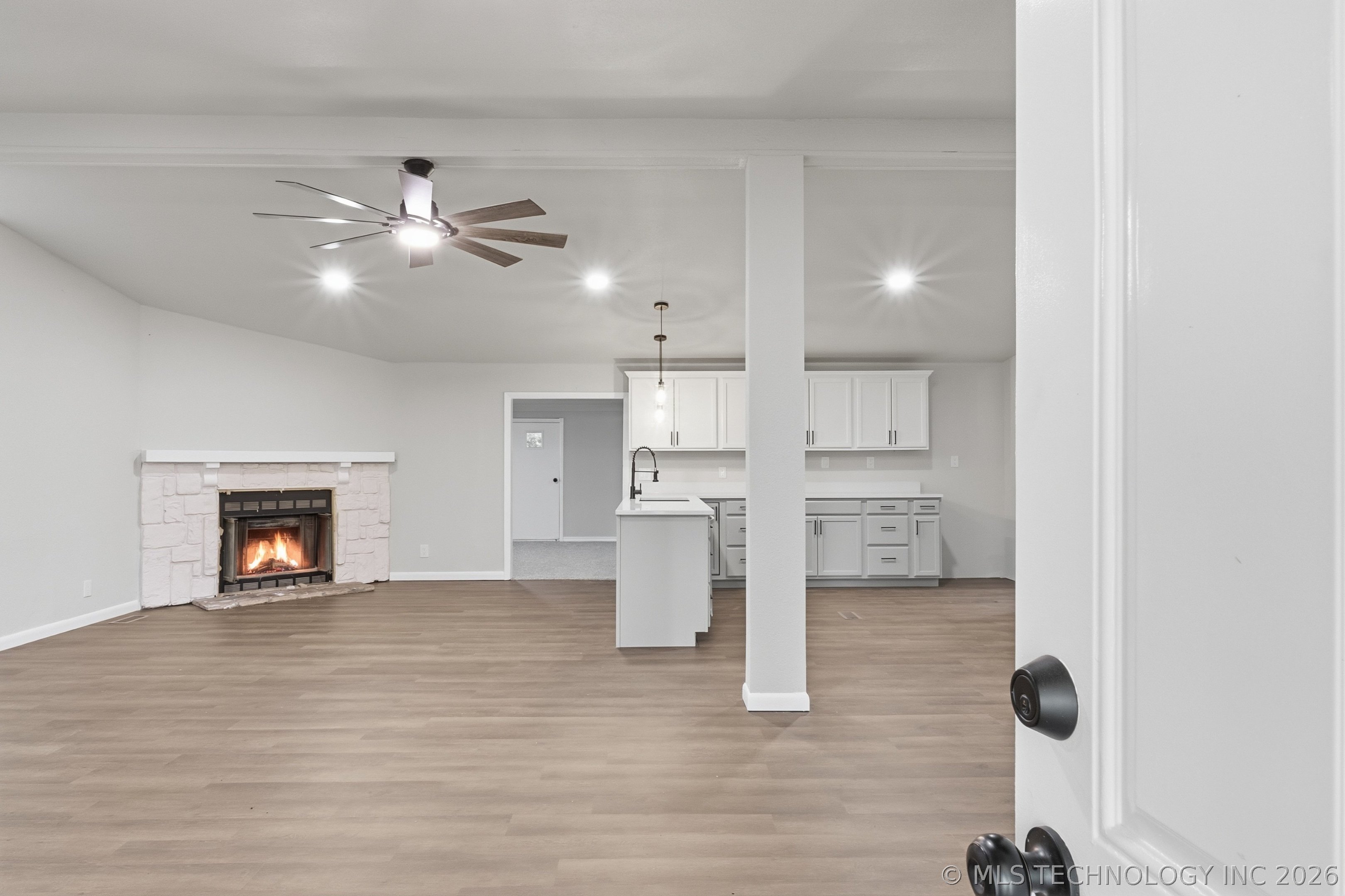20601 E 440 Road Property Photo 5
