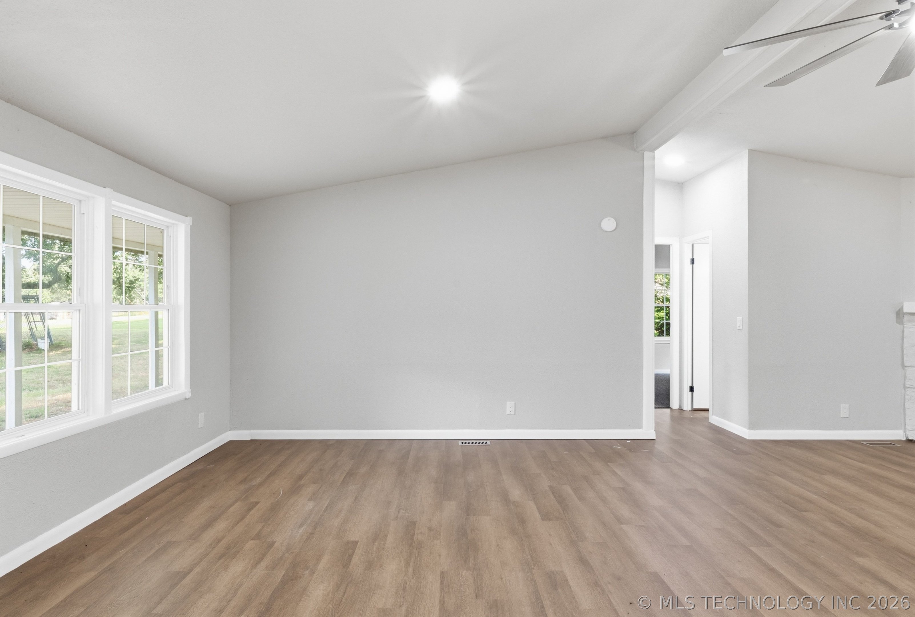 20601 E 440 Road Property Photo 6