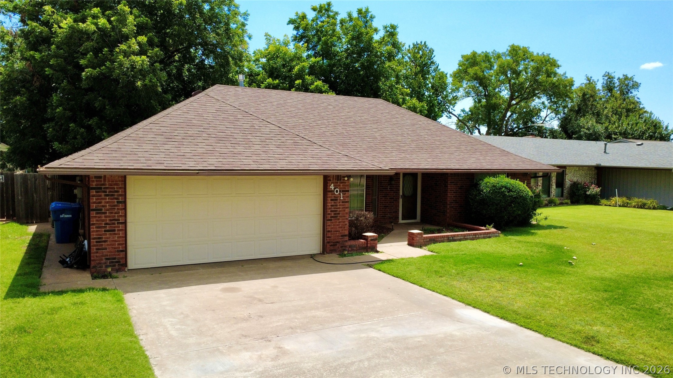 401 N Cimarron Property Photo 2