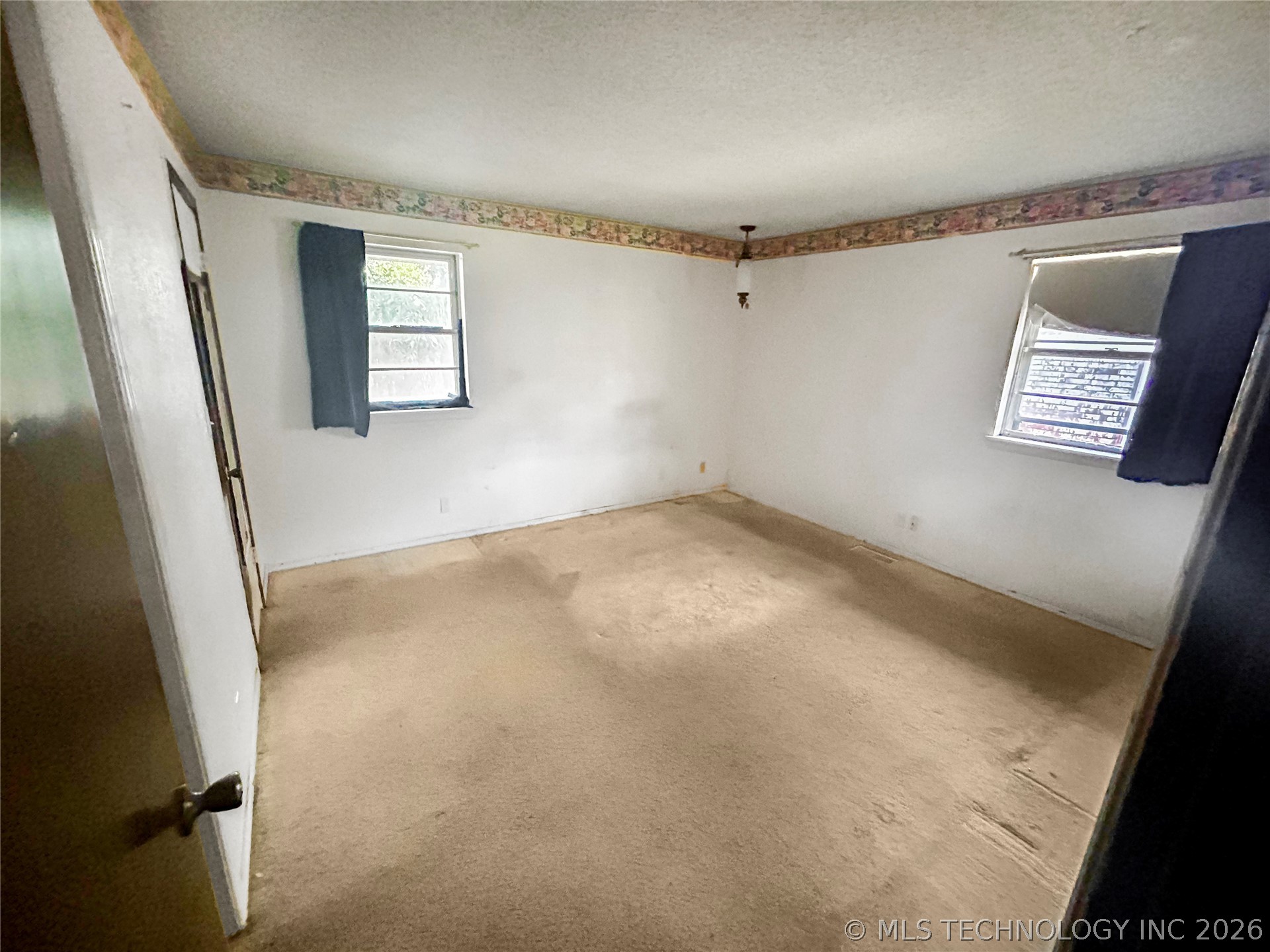 401 N Cimarron Property Photo 12