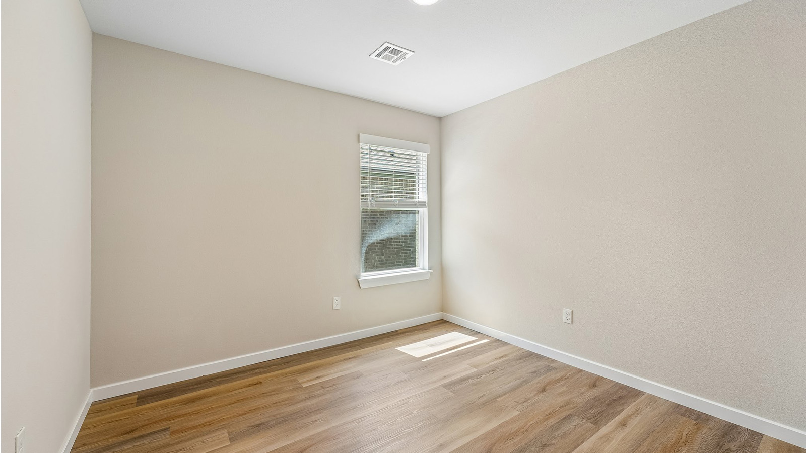1816 S 19th Street Property Photo 12