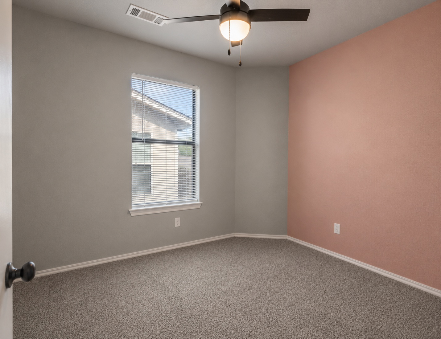 12926 E 28th Place Property Photo 7