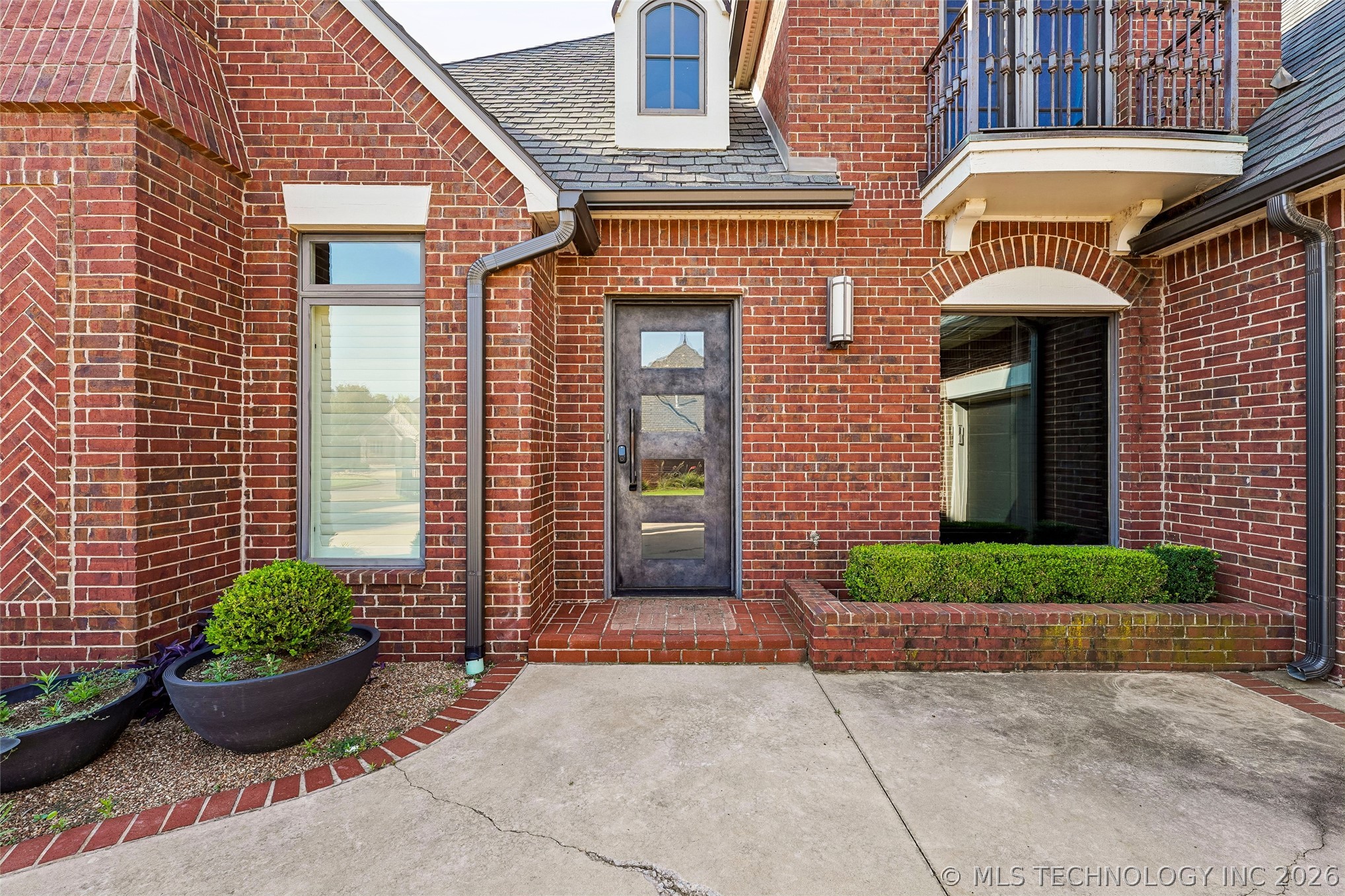14813 Hollyhock Drive Property Photo 3