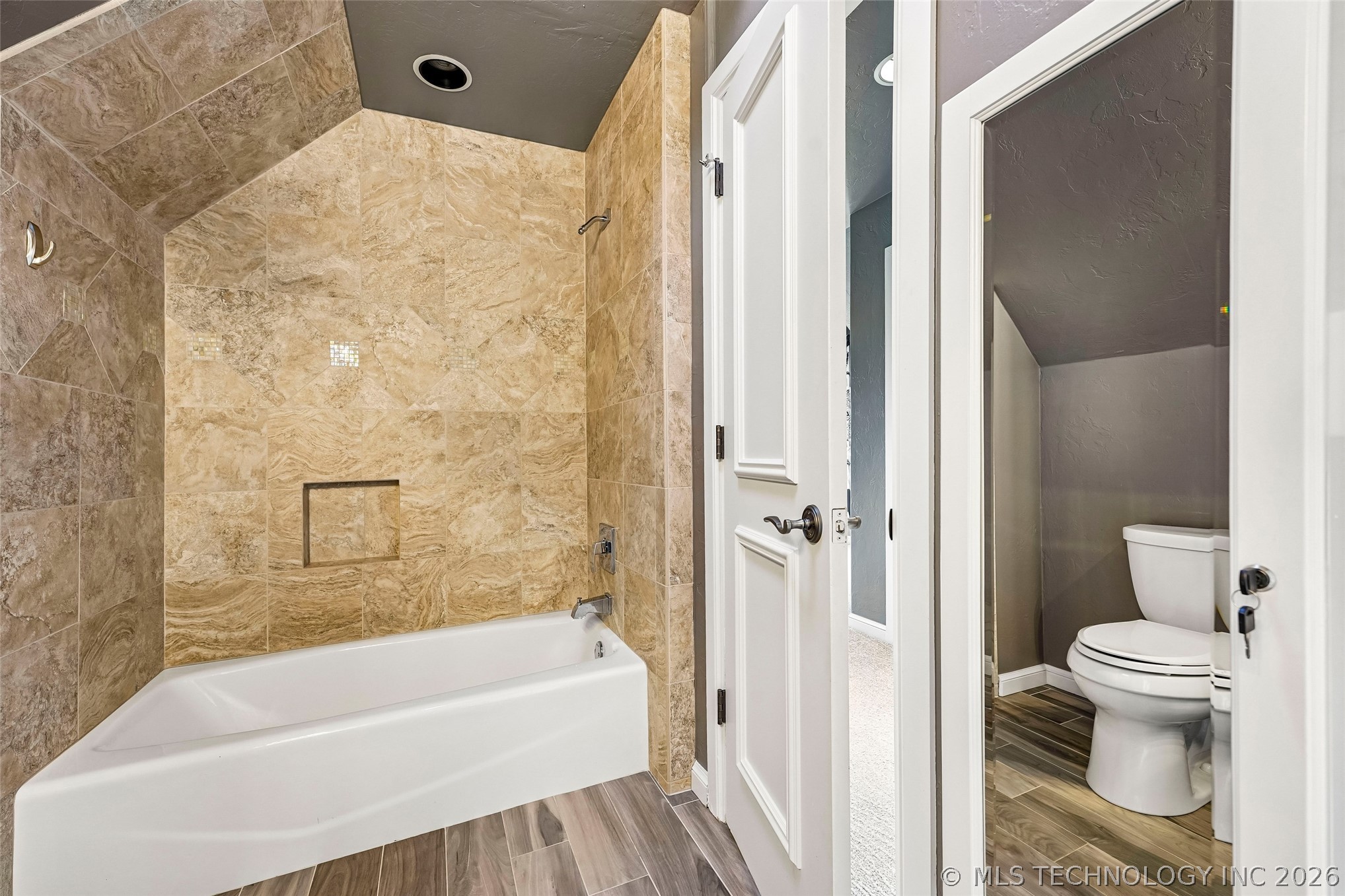 14813 Hollyhock Drive Property Photo 26