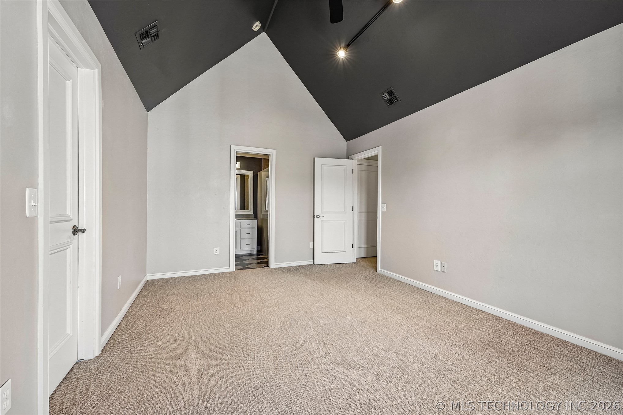 14813 Hollyhock Drive Property Photo 28