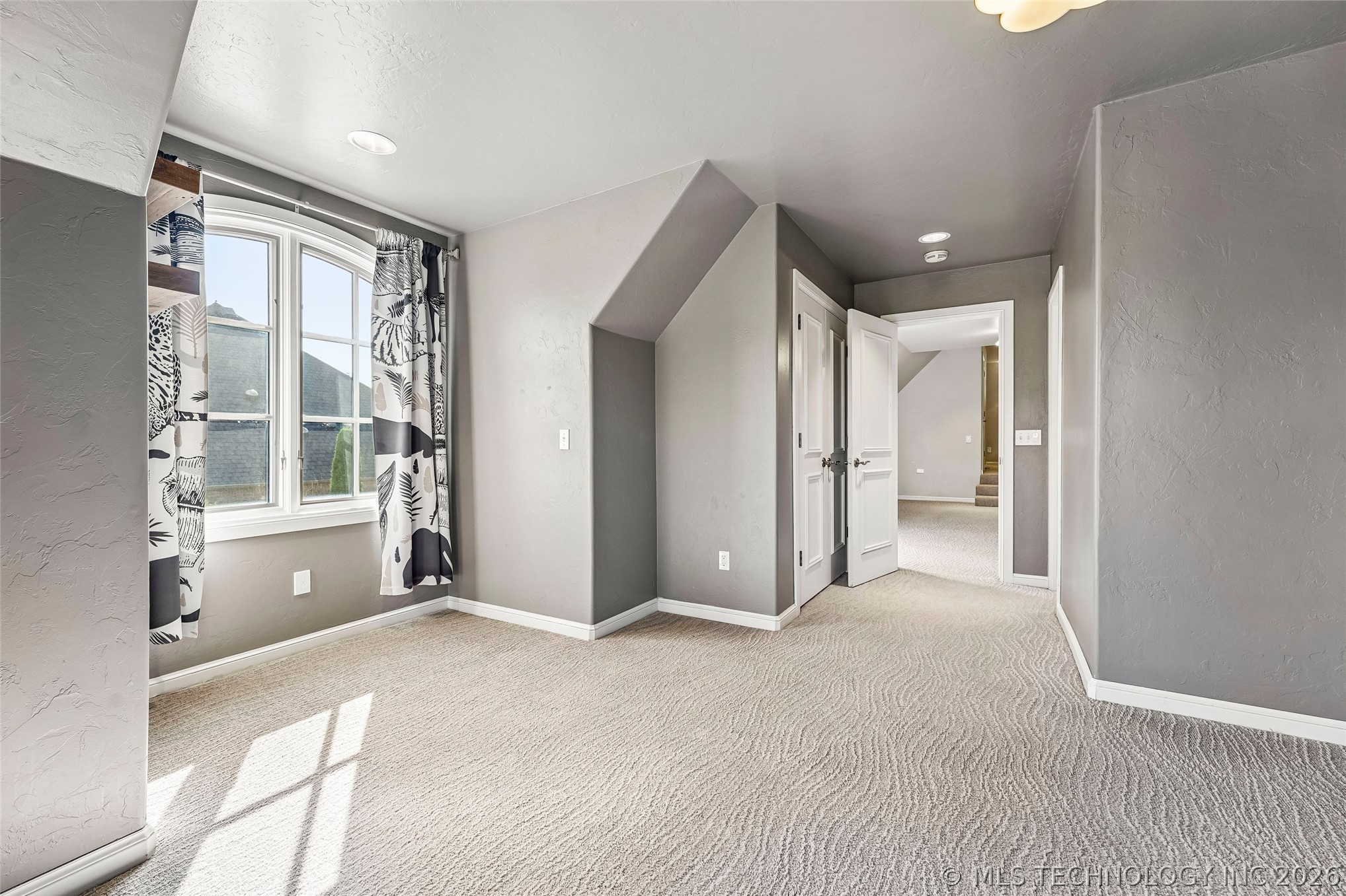 14813 Hollyhock Drive Property Photo 38