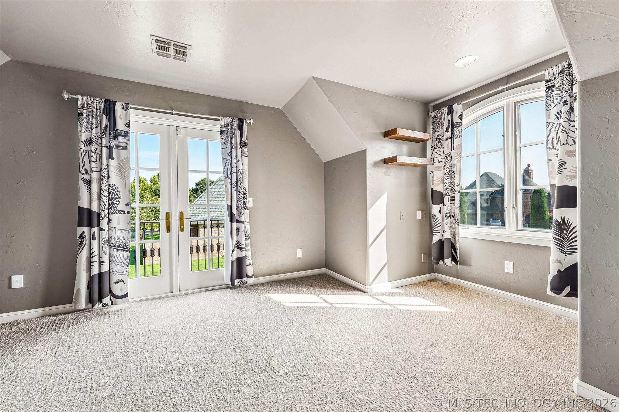 14813 Hollyhock Drive Property Photo 39
