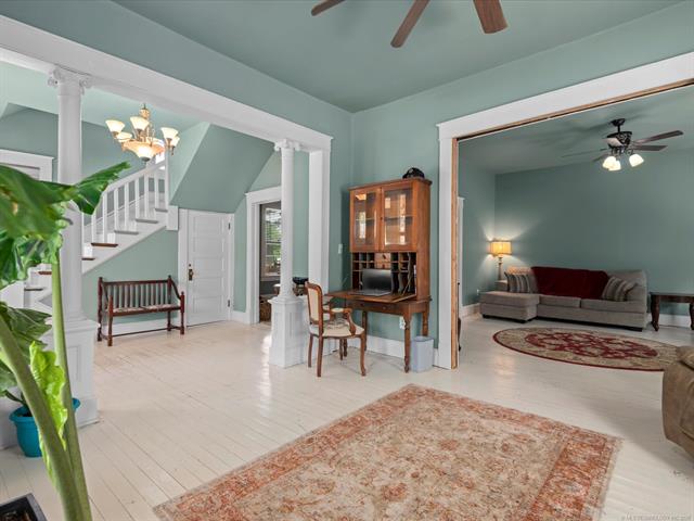 322 N Maple Street Property Photo 6
