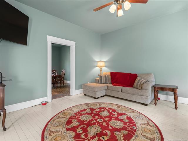 322 N Maple Street Property Photo 7