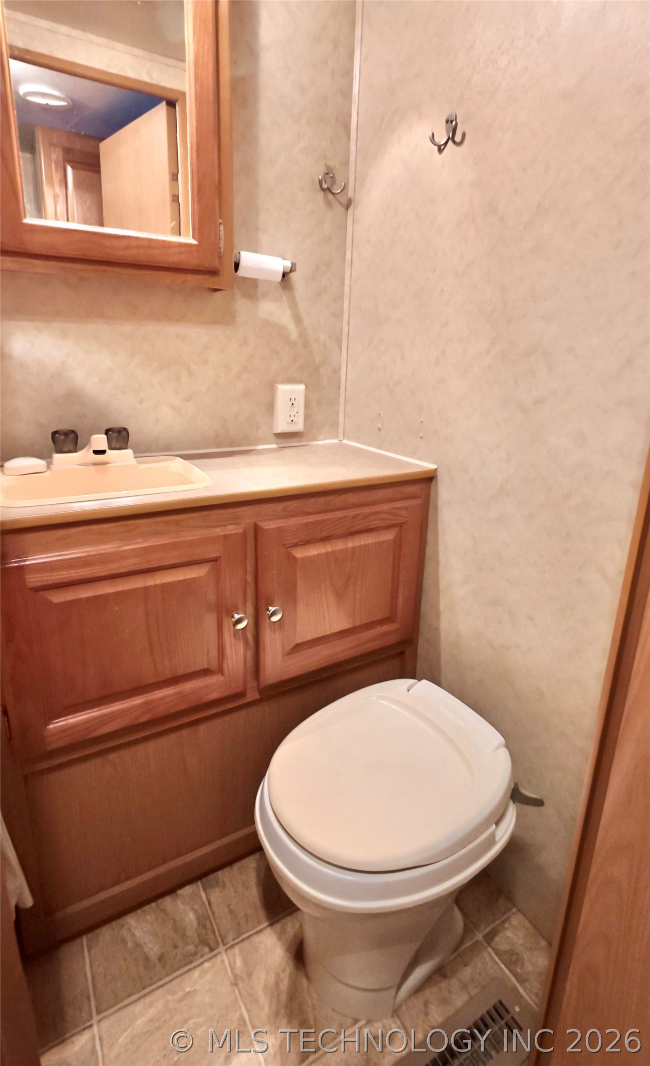 10 S 1144 Road Property Photo 17