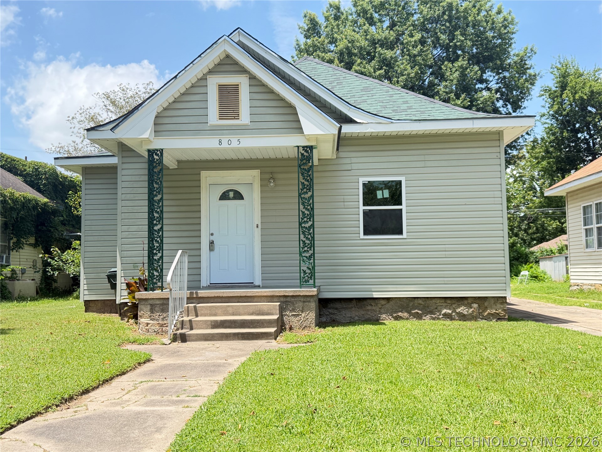 805 N J Street Property Photo 1