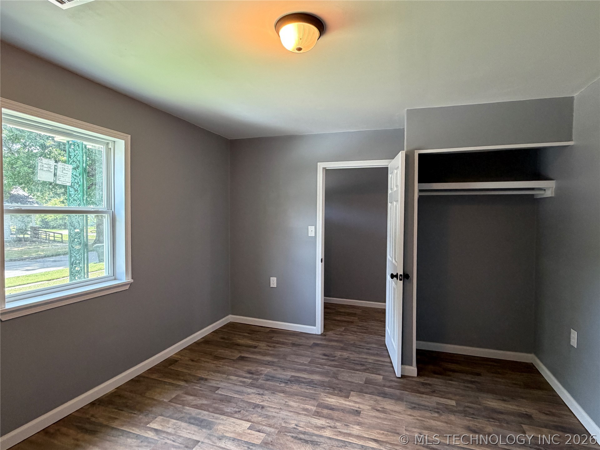 805 N J Street Property Photo 8