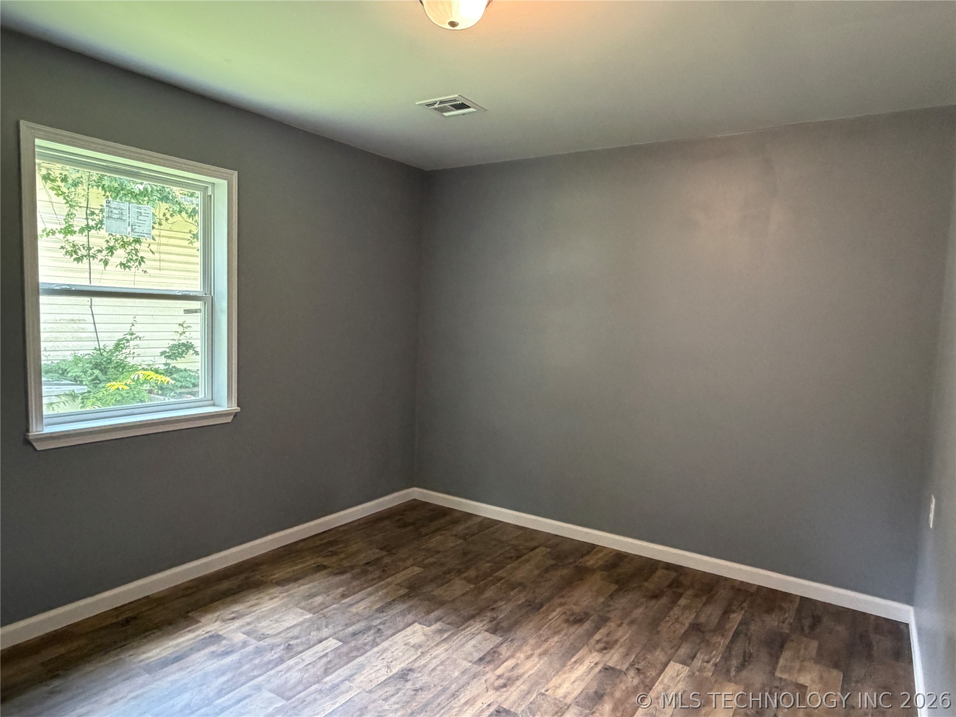 805 N J Street Property Photo 11