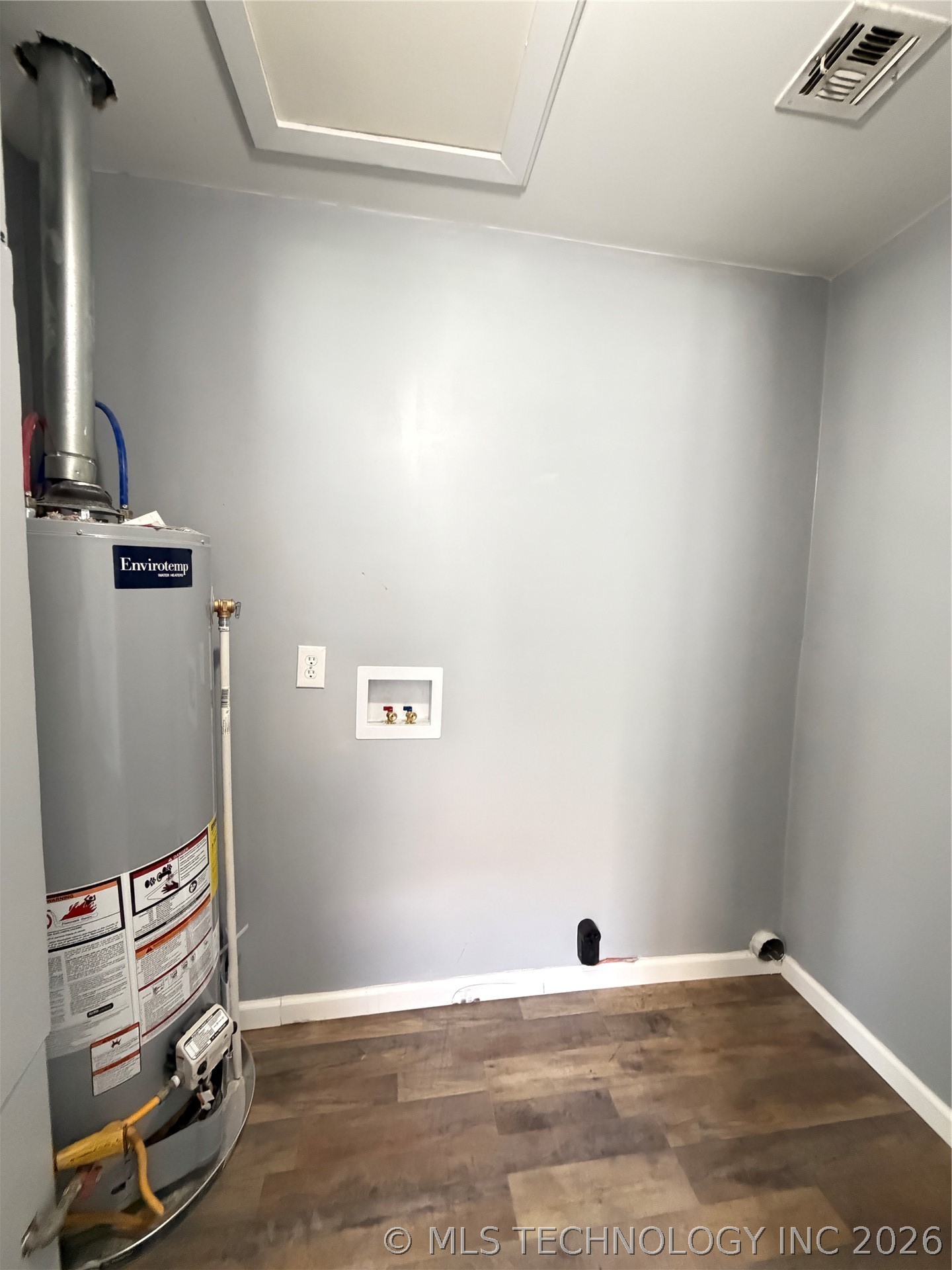 805 N J Street Property Photo 14