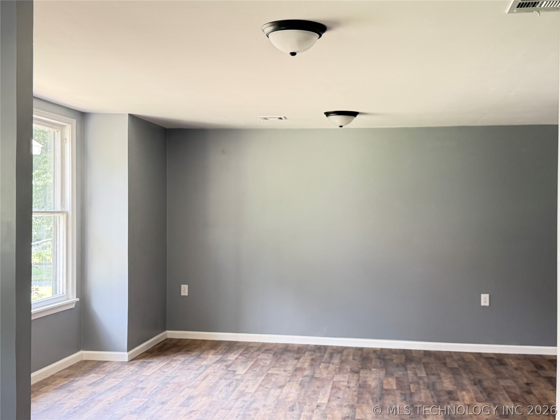 805 N J Street Property Photo 15