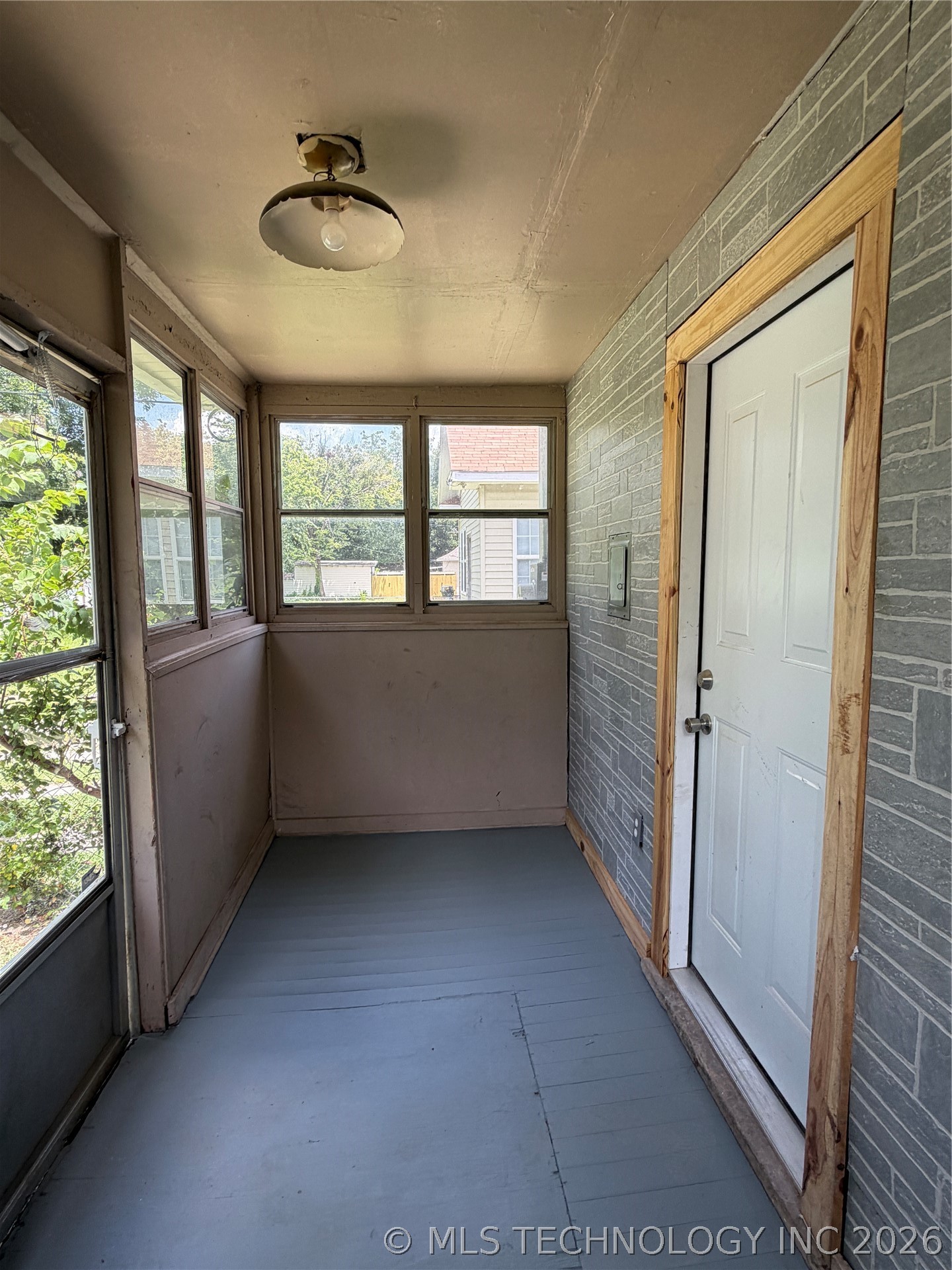 805 N J Street Property Photo 17
