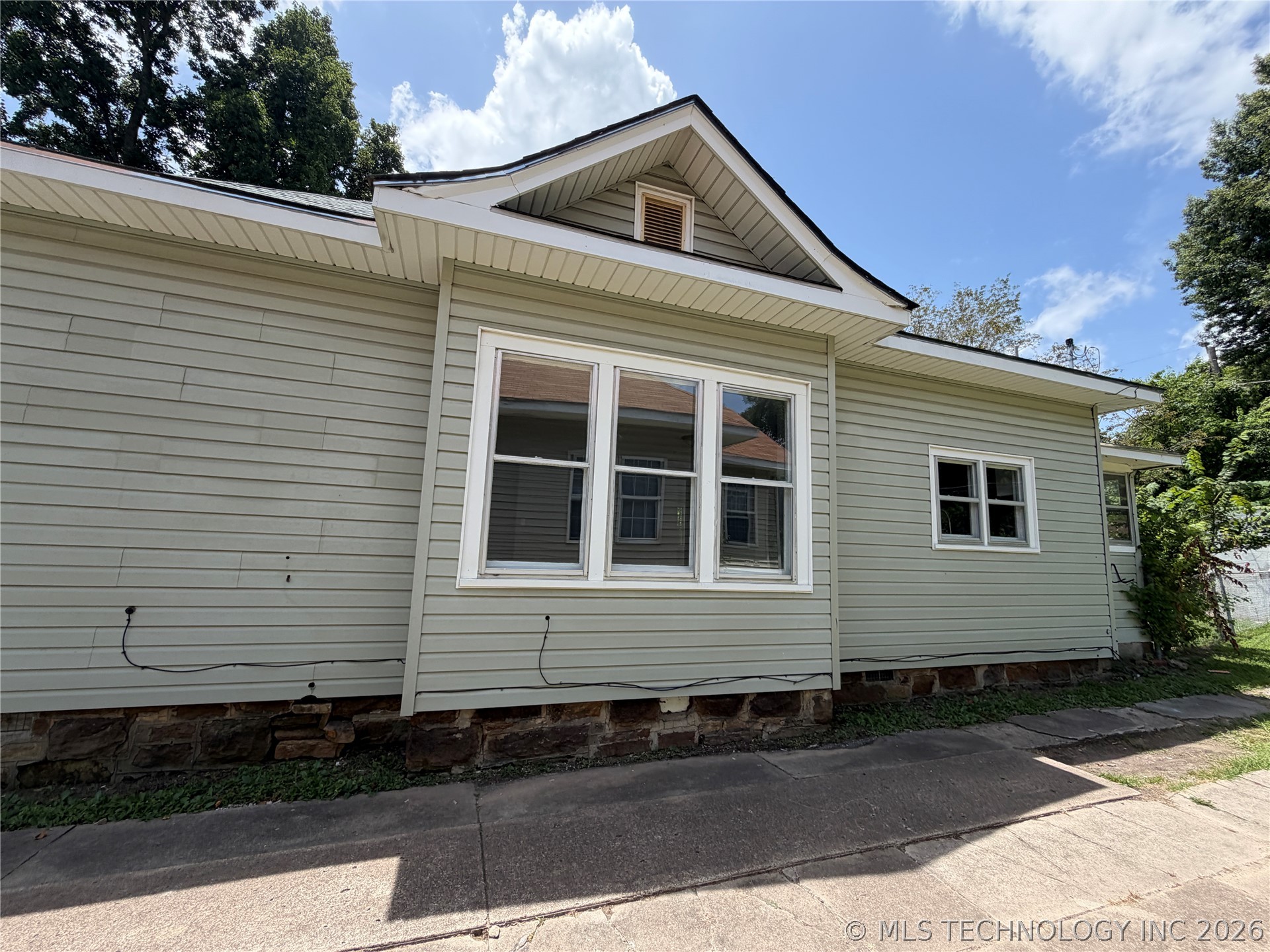 805 N J Street Property Photo 19