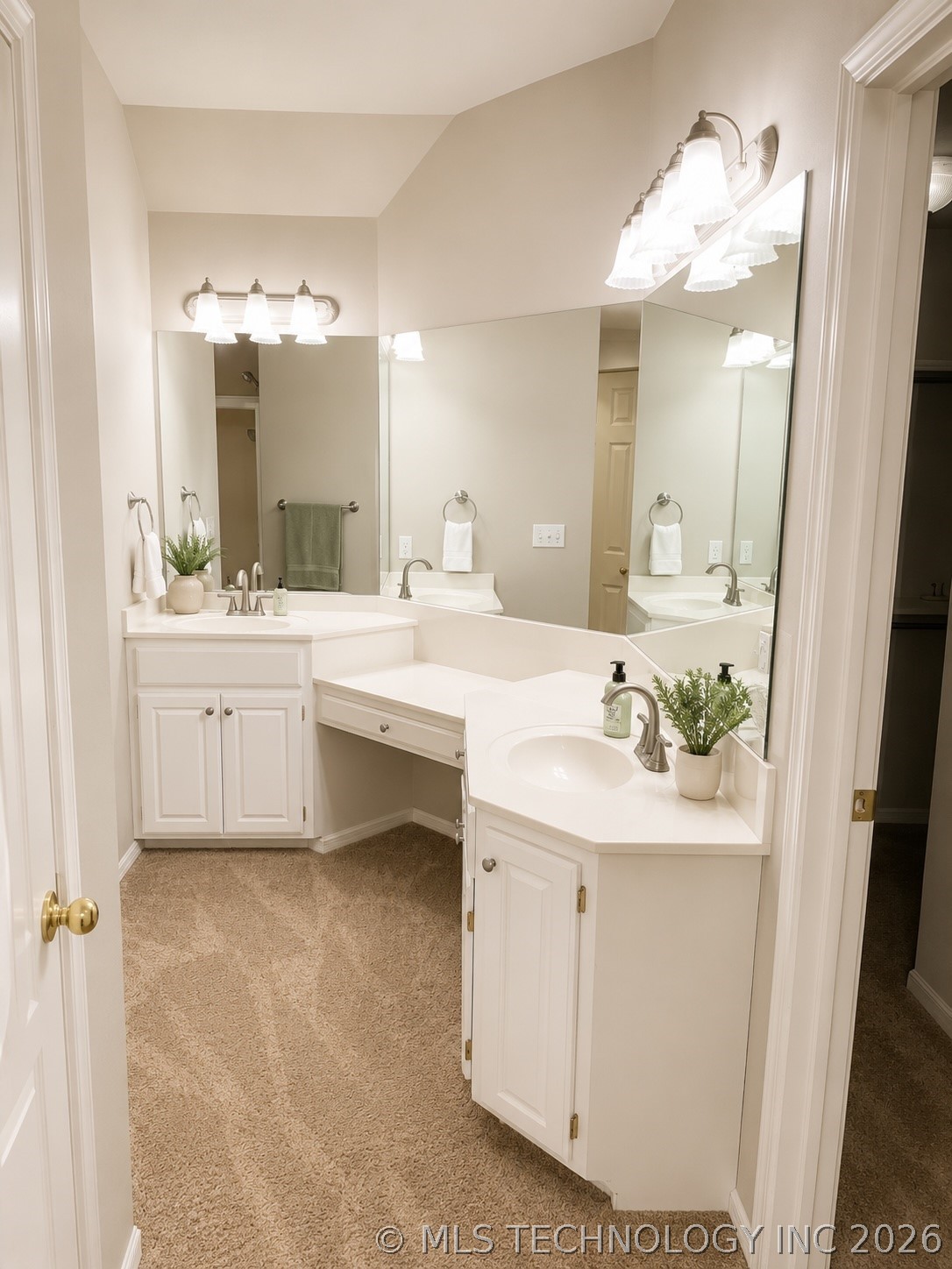 8424 Westway Road Property Photo 14