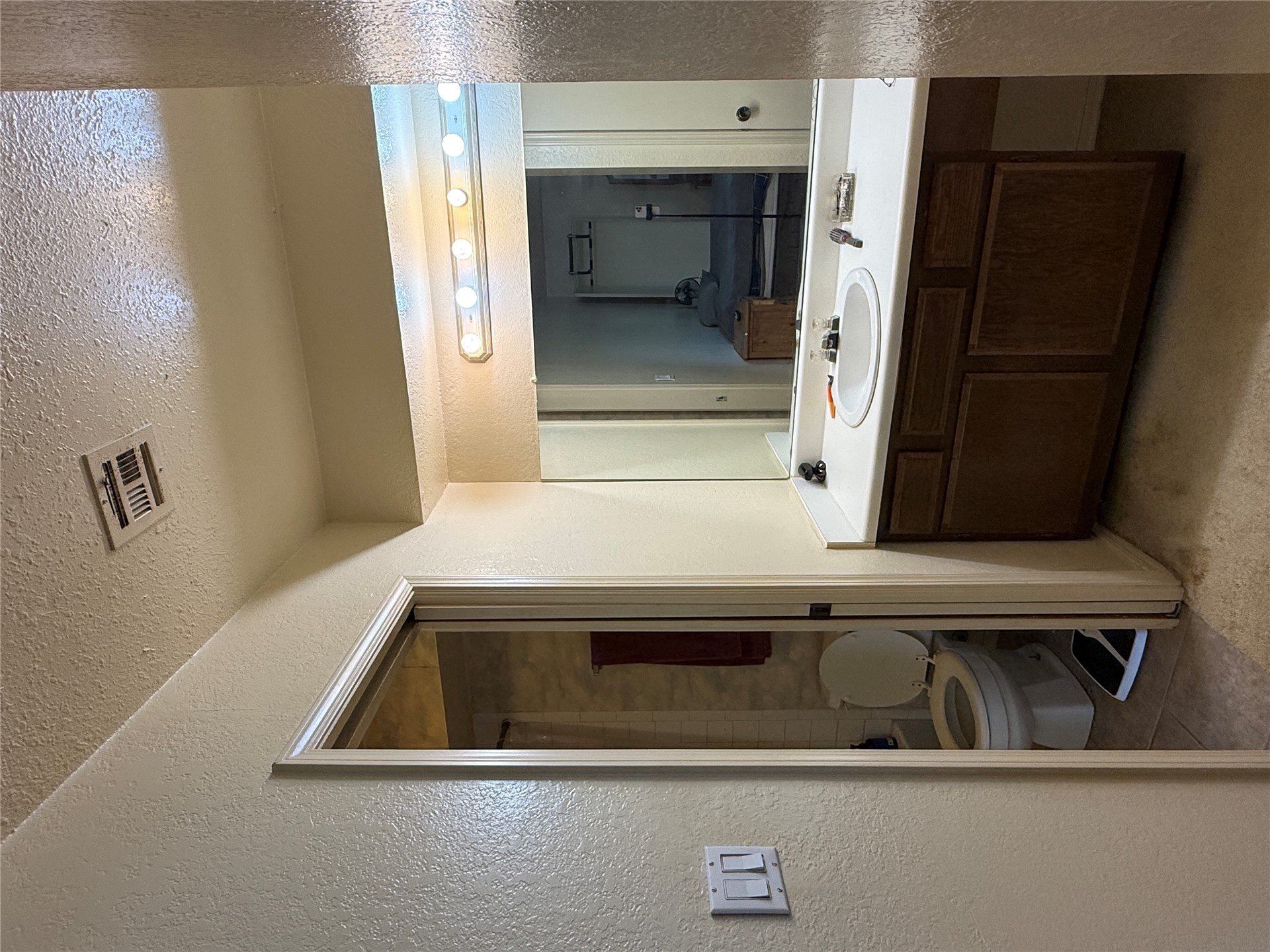 6356 S 80th Street E 25m Property Photo 8