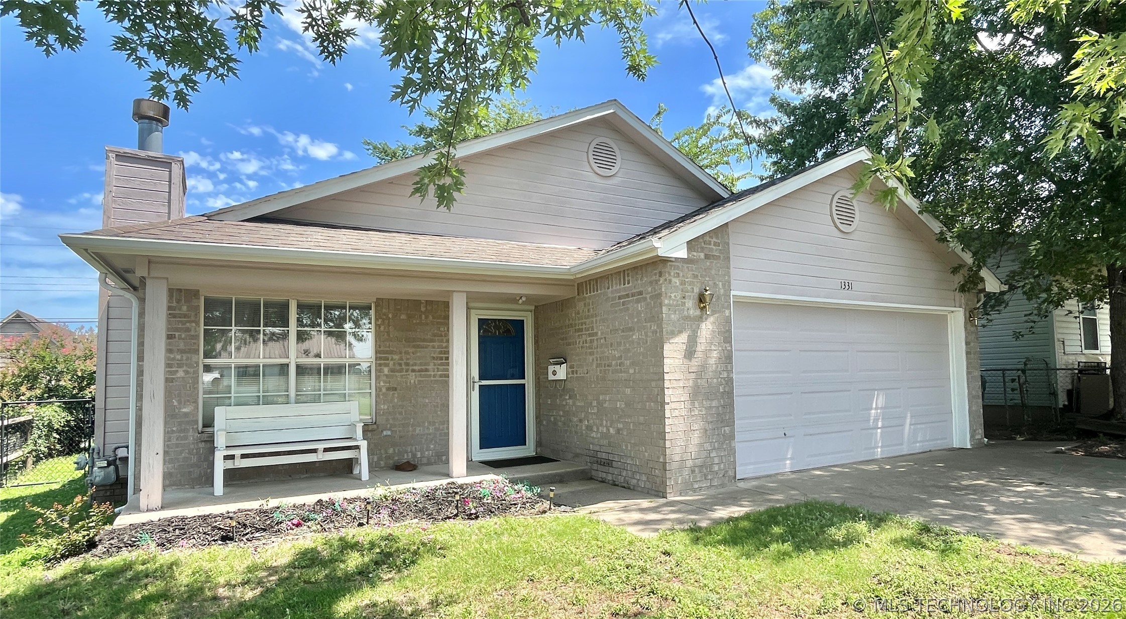 1331 E Bryan Avenue Property Photo 1