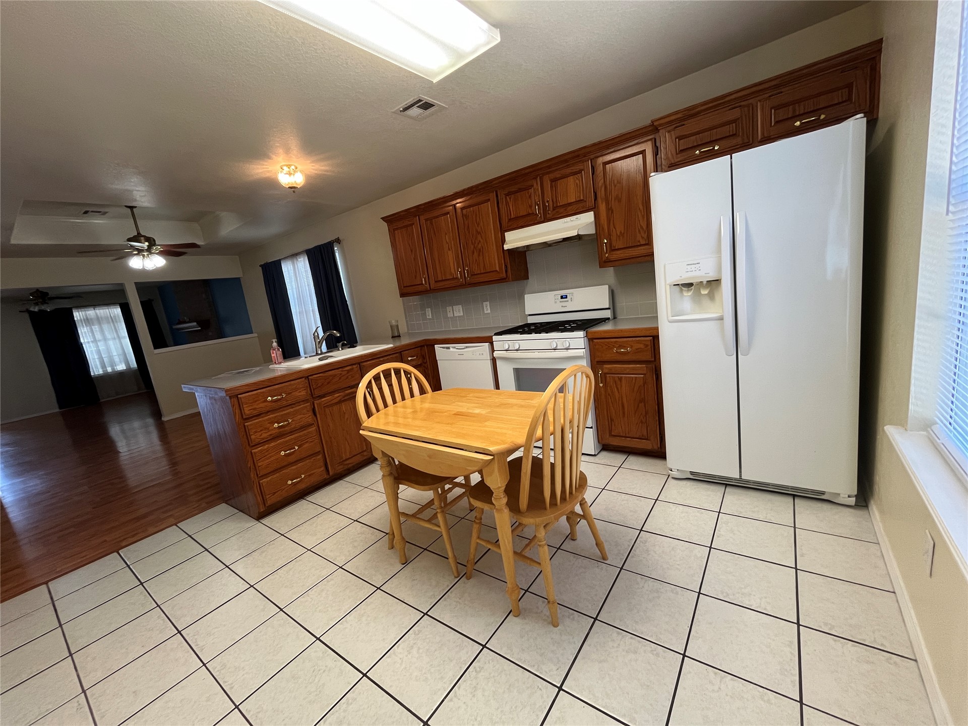 1331 E Bryan Avenue Property Photo 8