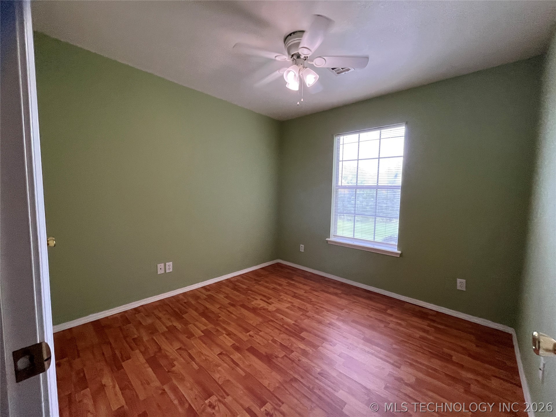 1331 E Bryan Avenue Property Photo 12