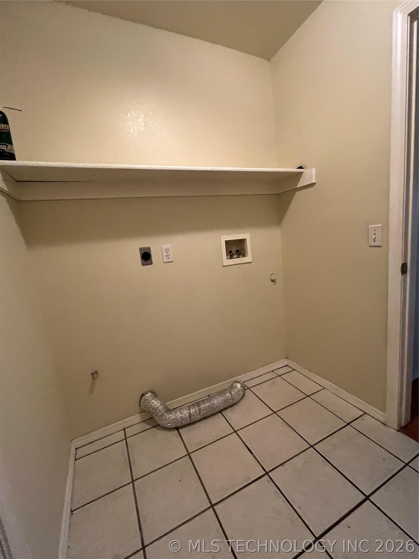 1331 E Bryan Avenue Property Photo 17