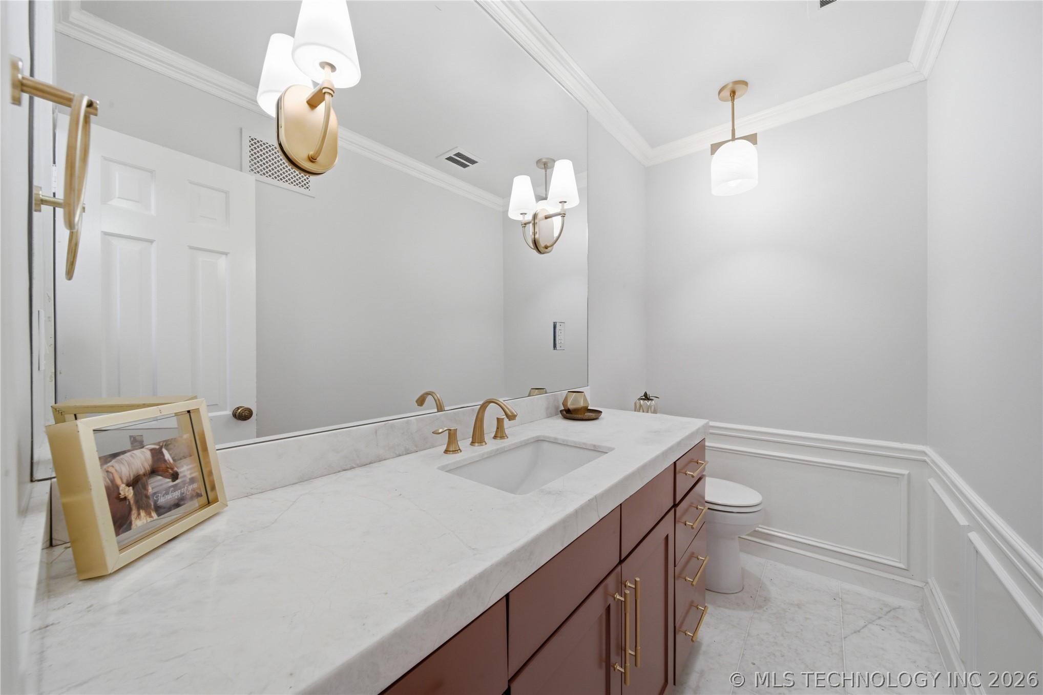 2441 E 31st Street Property Photo 16