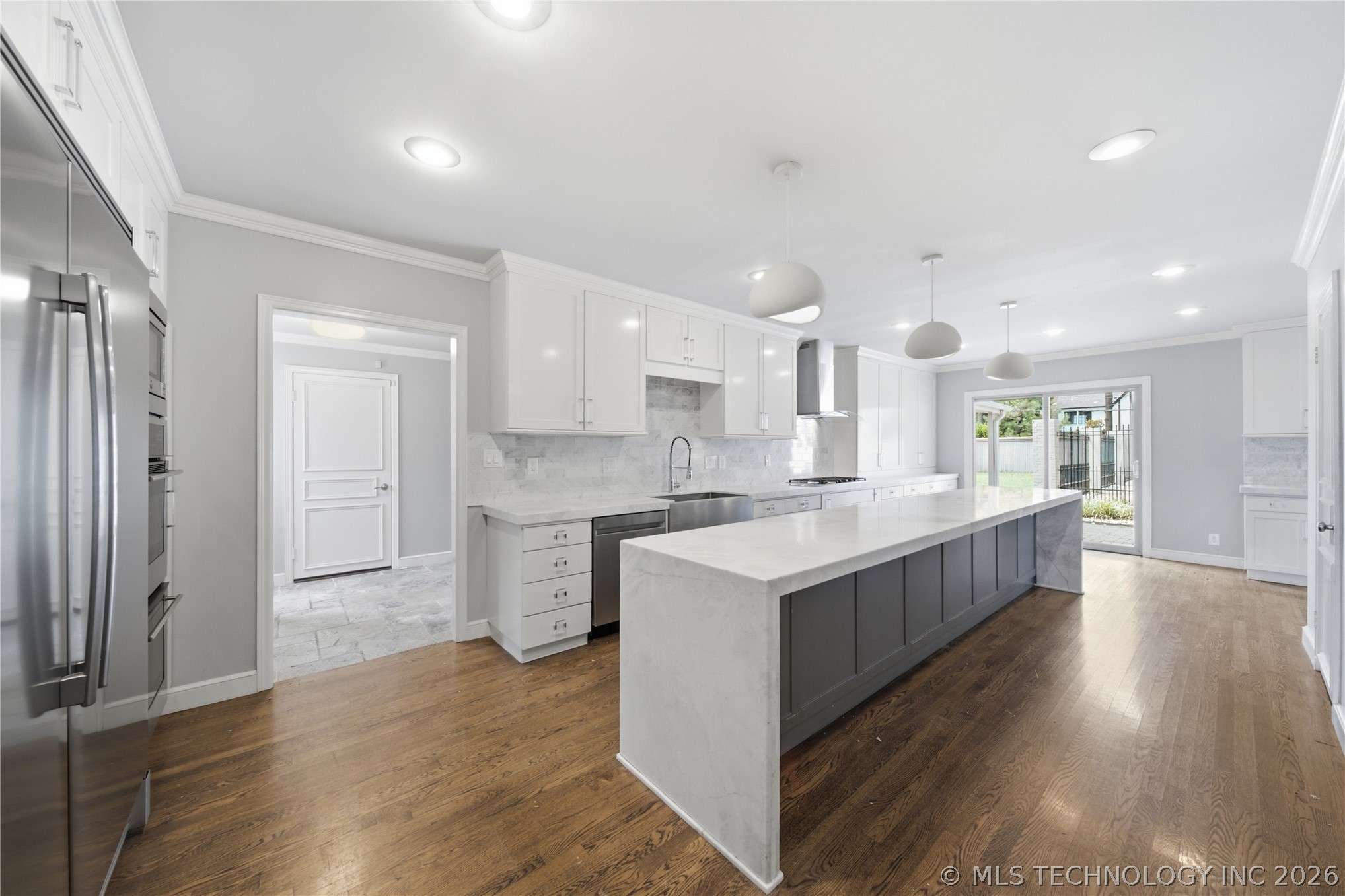 2441 E 31st Street Property Photo 17