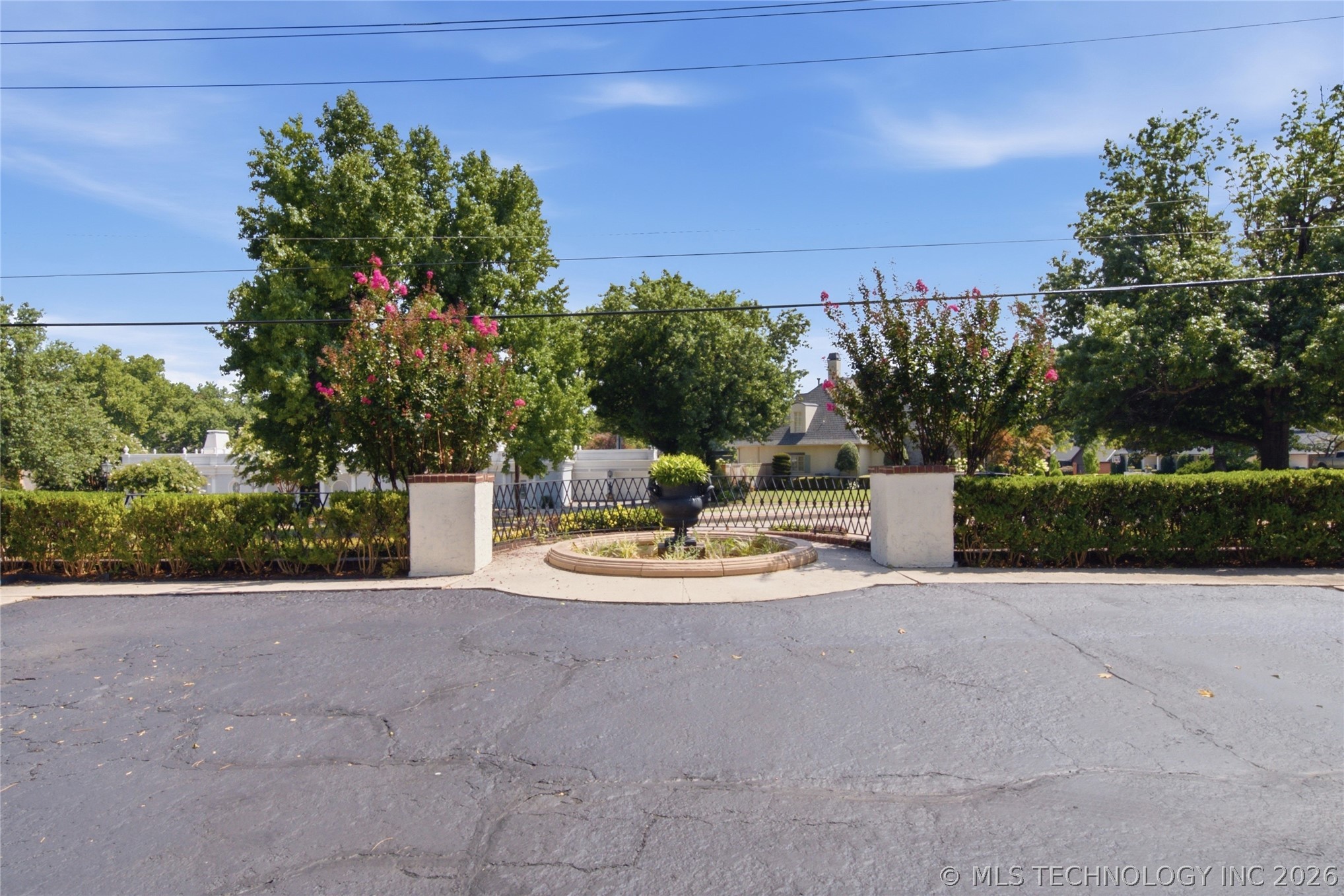 2441 E 31st Street Property Photo 49