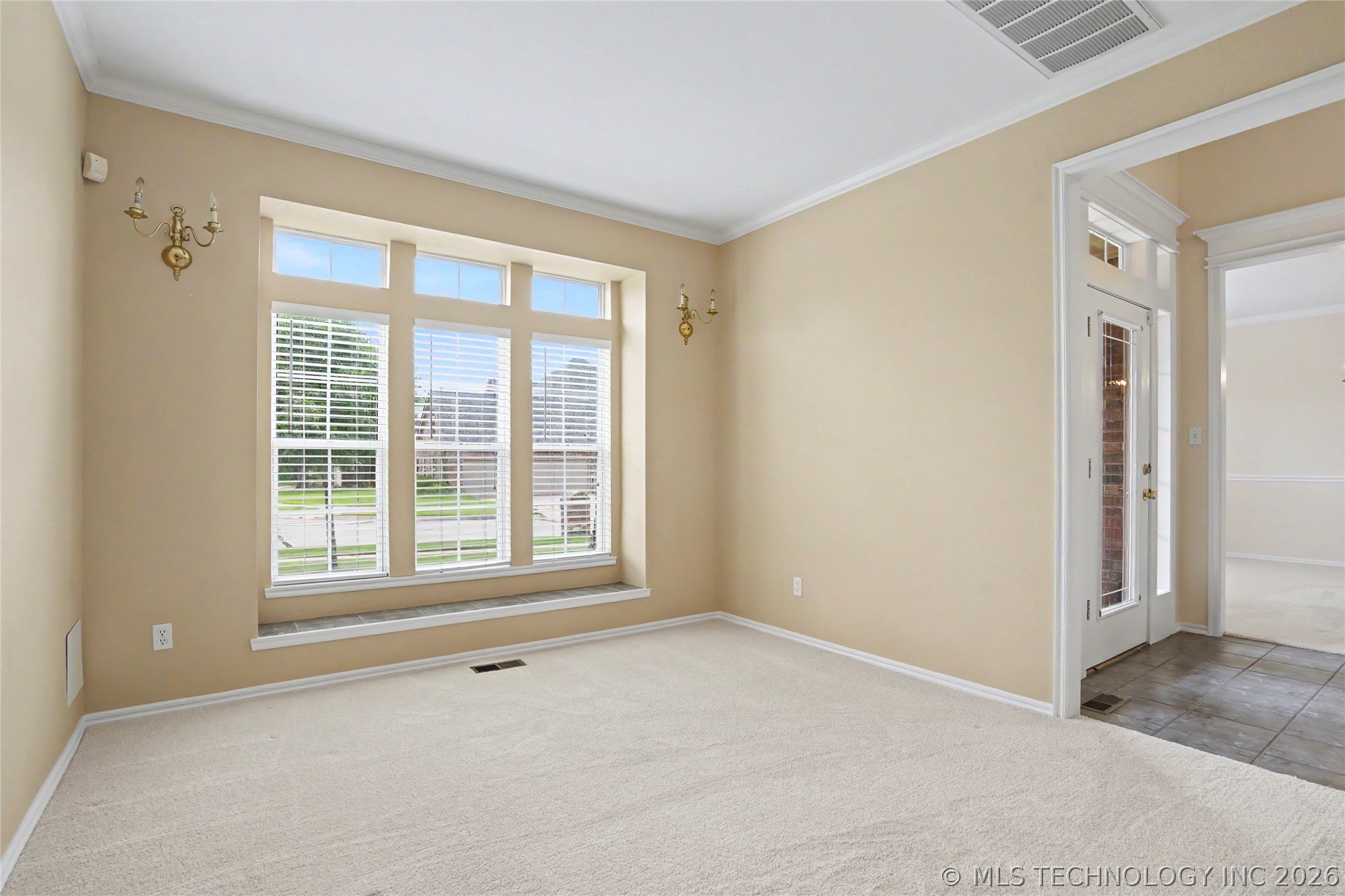 320 N Willow Avenue Property Photo 7