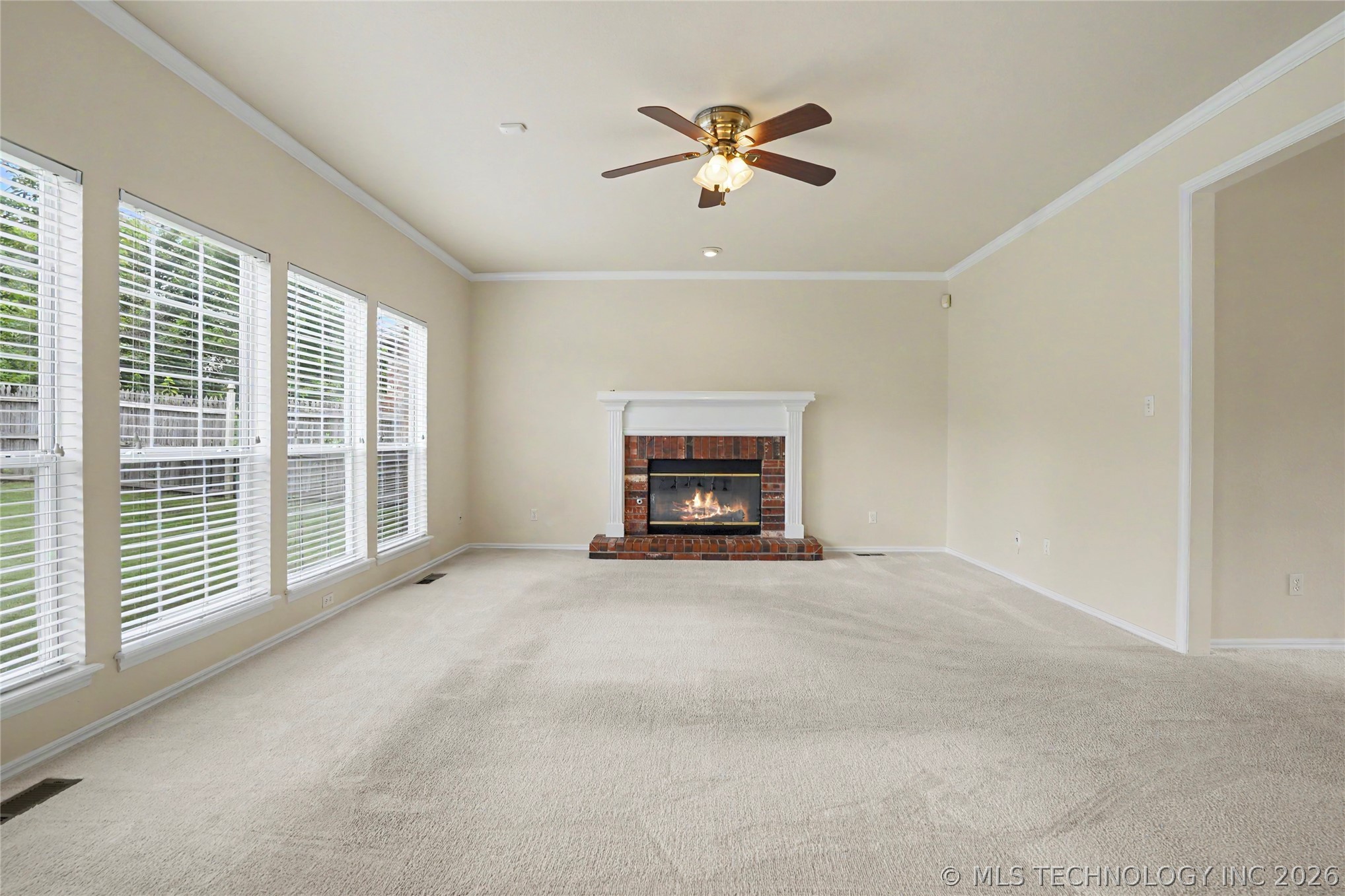 320 N Willow Avenue Property Photo 16