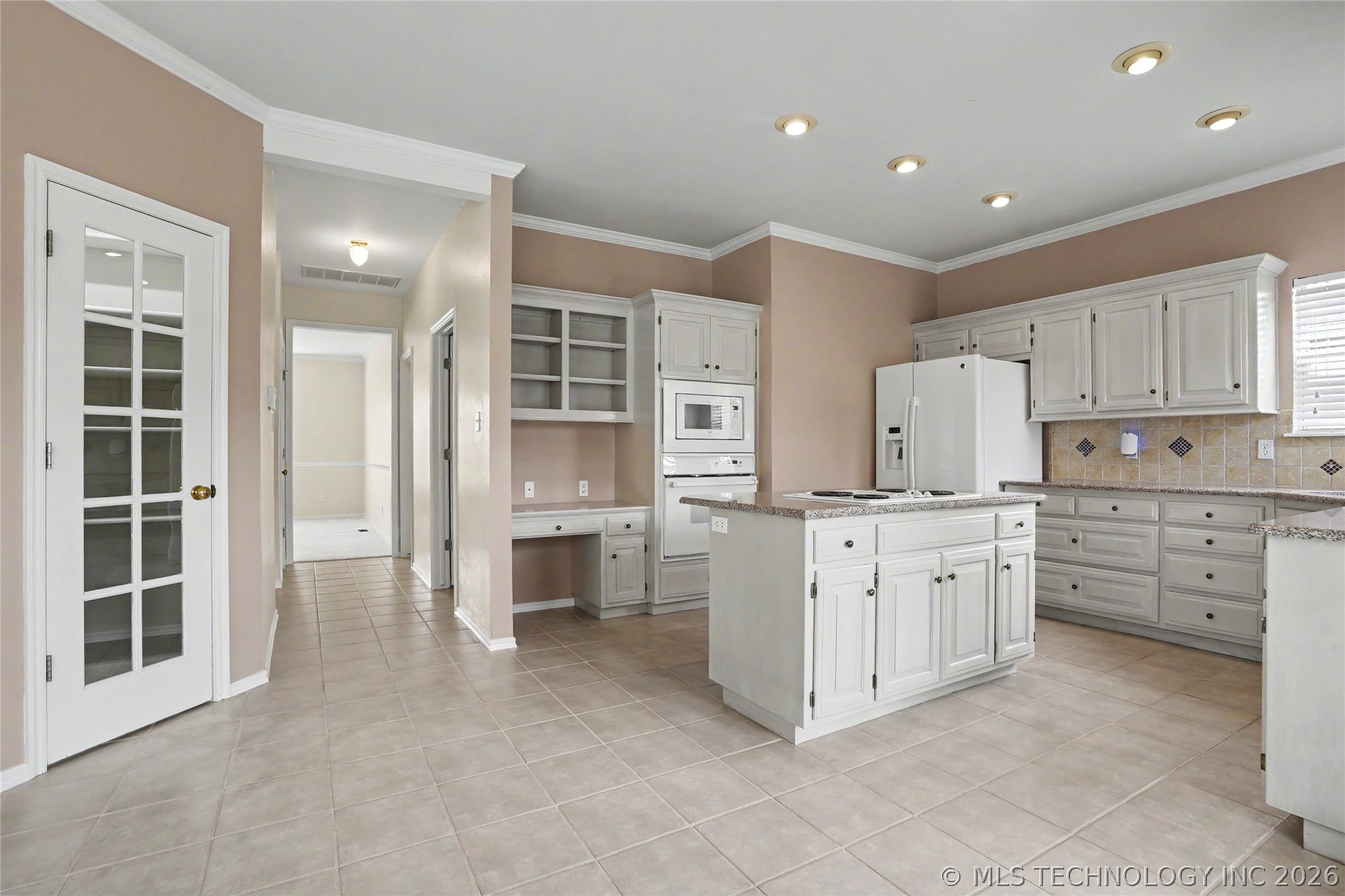 320 N Willow Avenue Property Photo 22