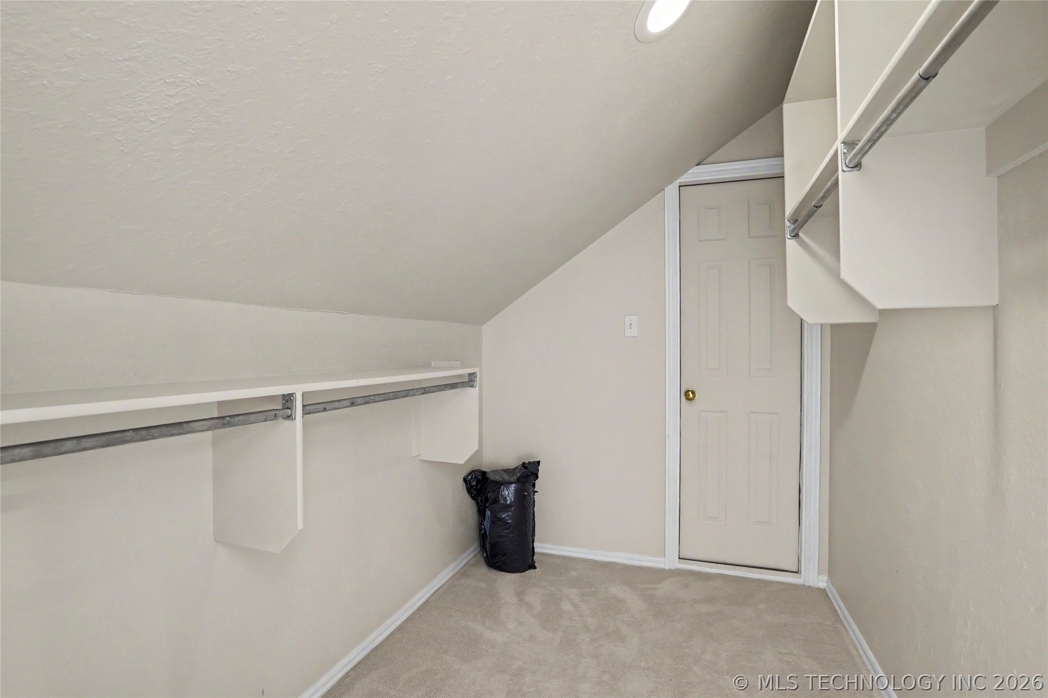320 N Willow Avenue Property Photo 30