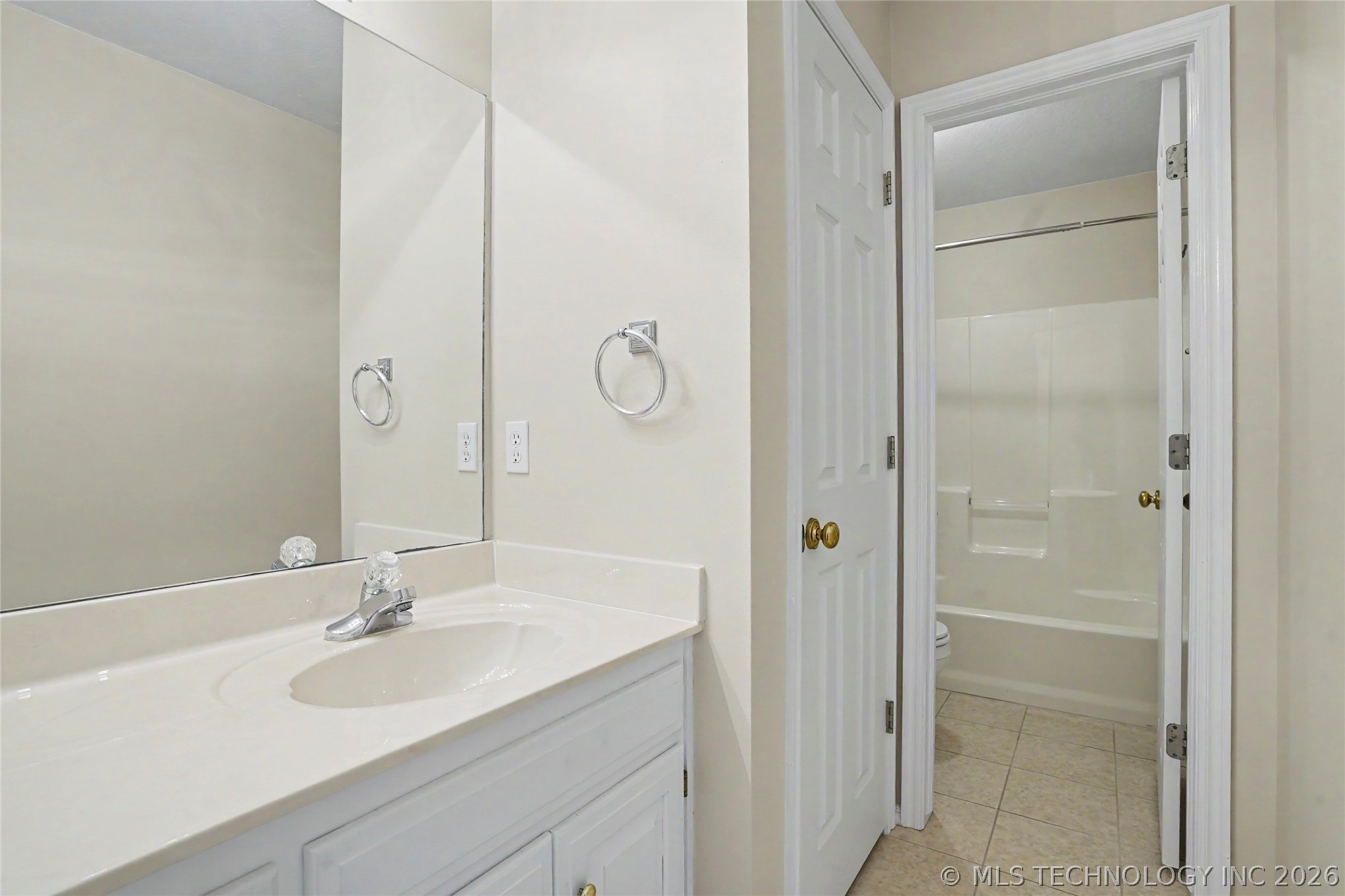 320 N Willow Avenue Property Photo 31