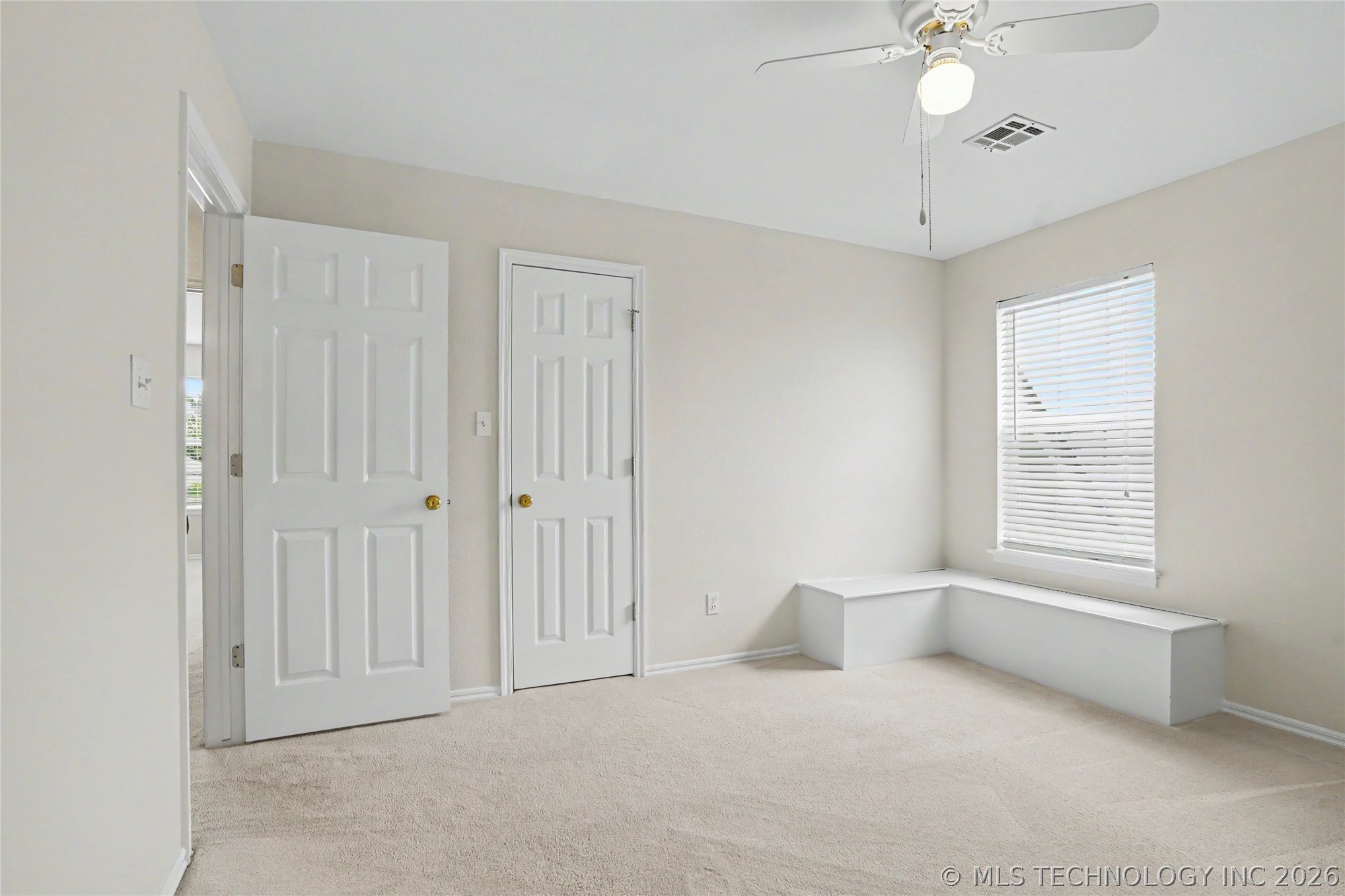 320 N Willow Avenue Property Photo 34
