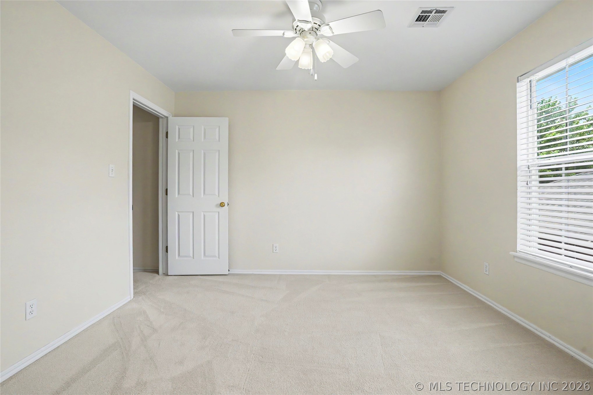 320 N Willow Avenue Property Photo 37