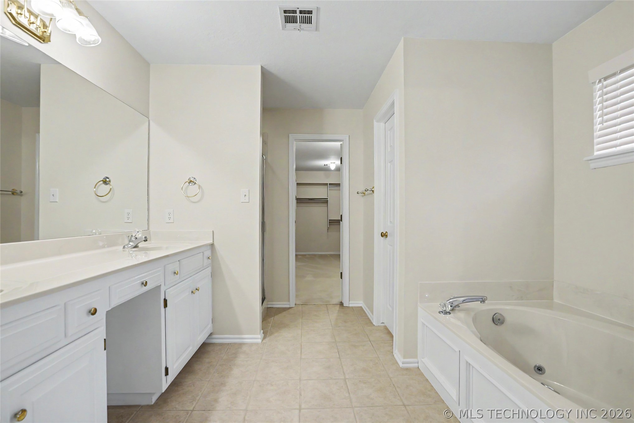 320 N Willow Avenue Property Photo 43