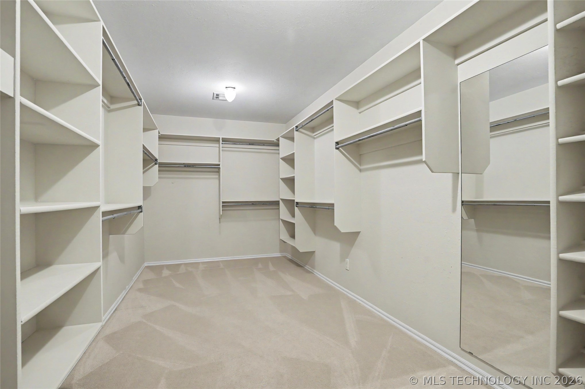 320 N Willow Avenue Property Photo 47