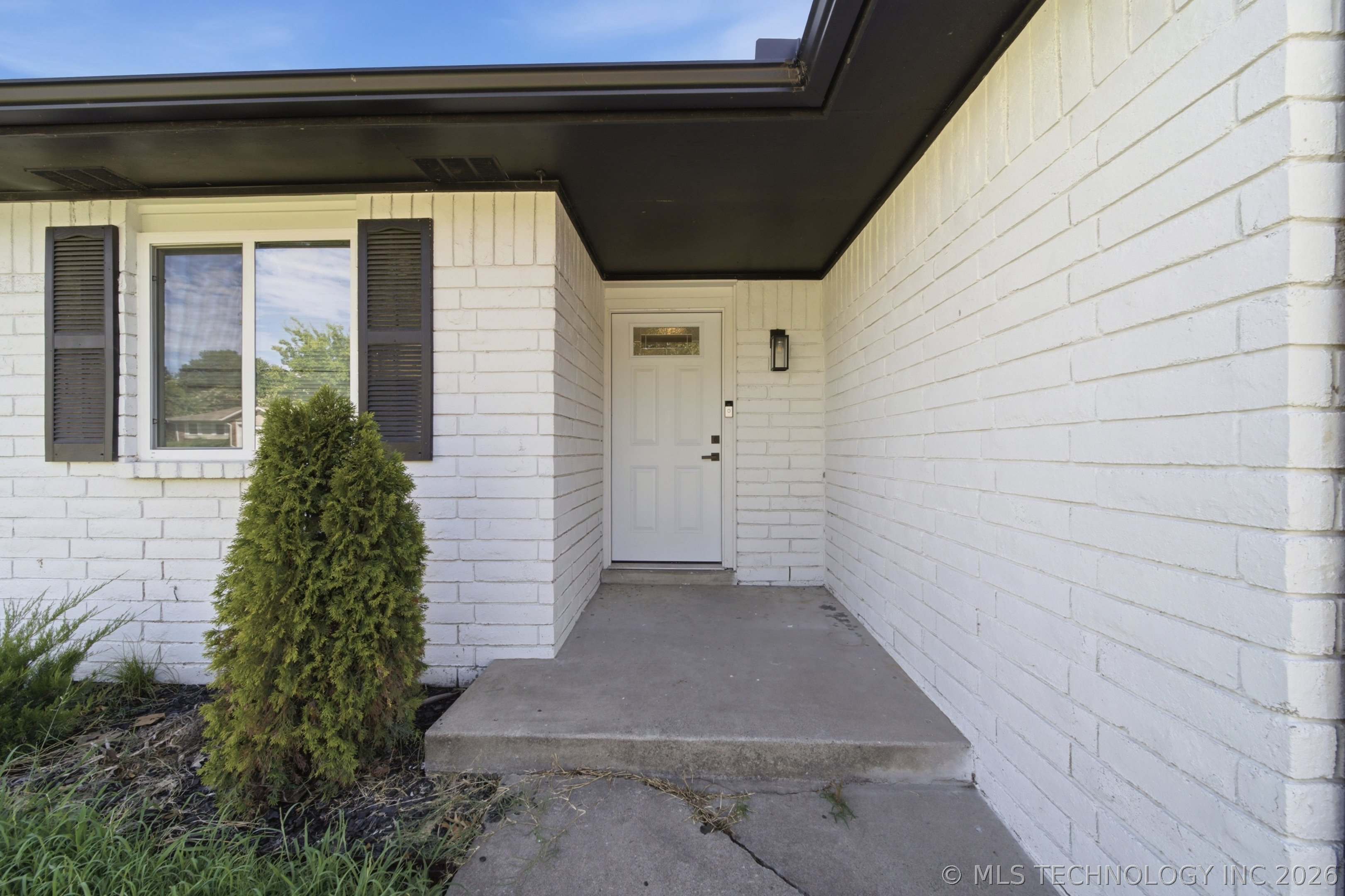 1656 S Redbud Place Property Photo 4