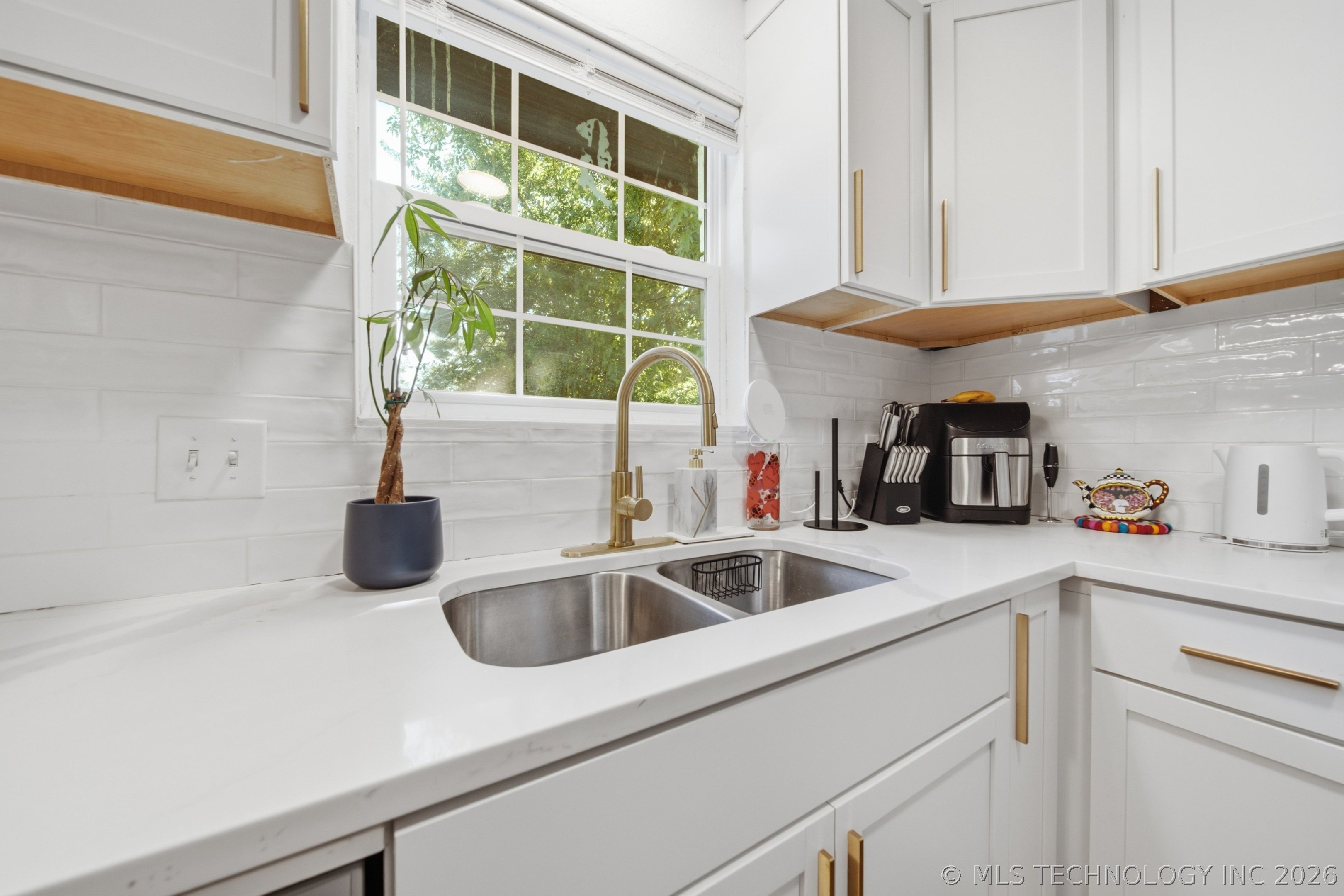 1656 S Redbud Place Property Photo 10