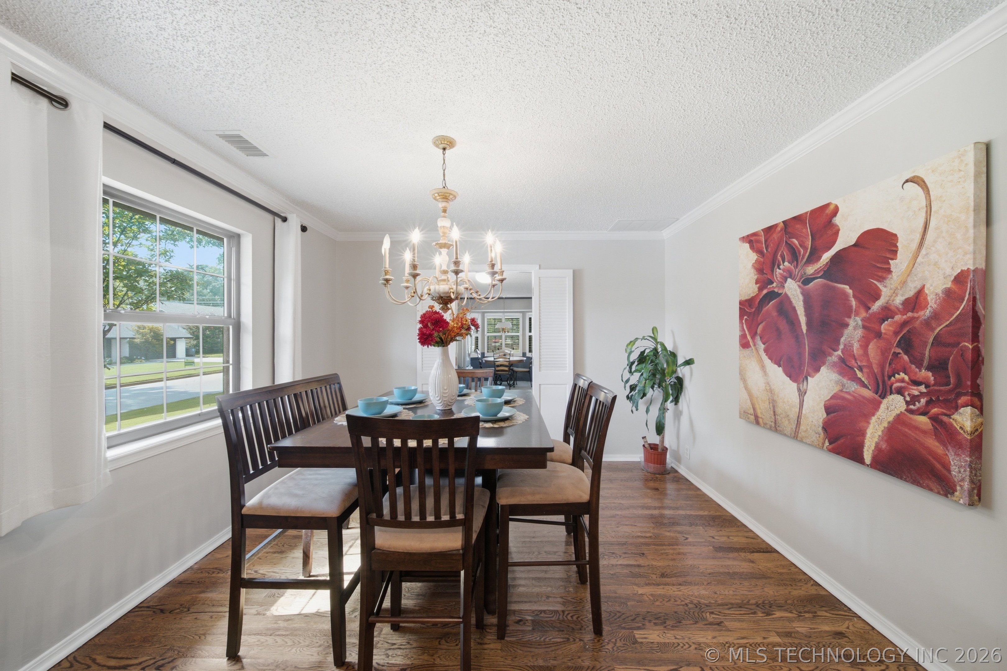 8117 S Quebec Avenue Property Photo 7