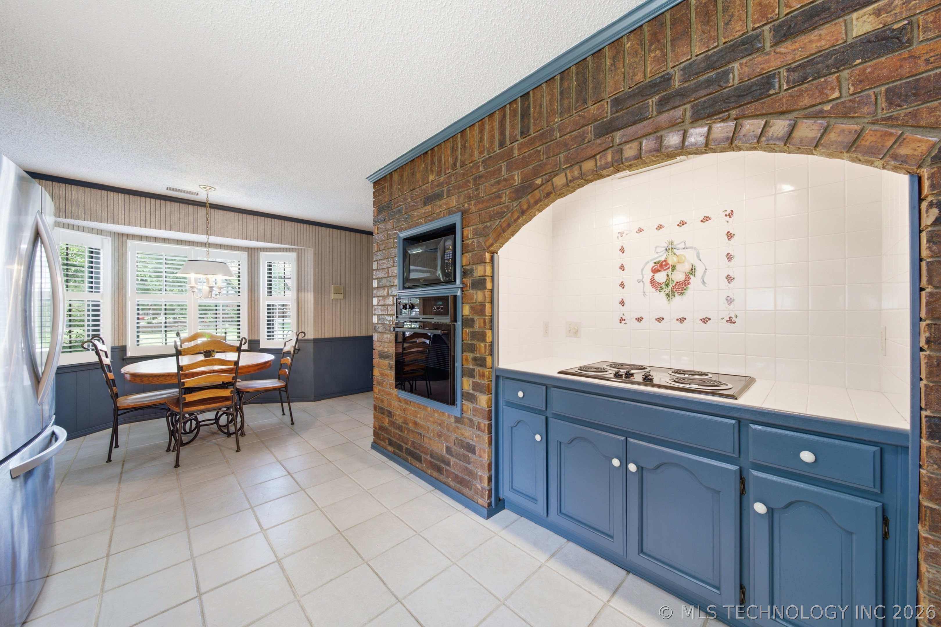 8117 S Quebec Avenue Property Photo 15