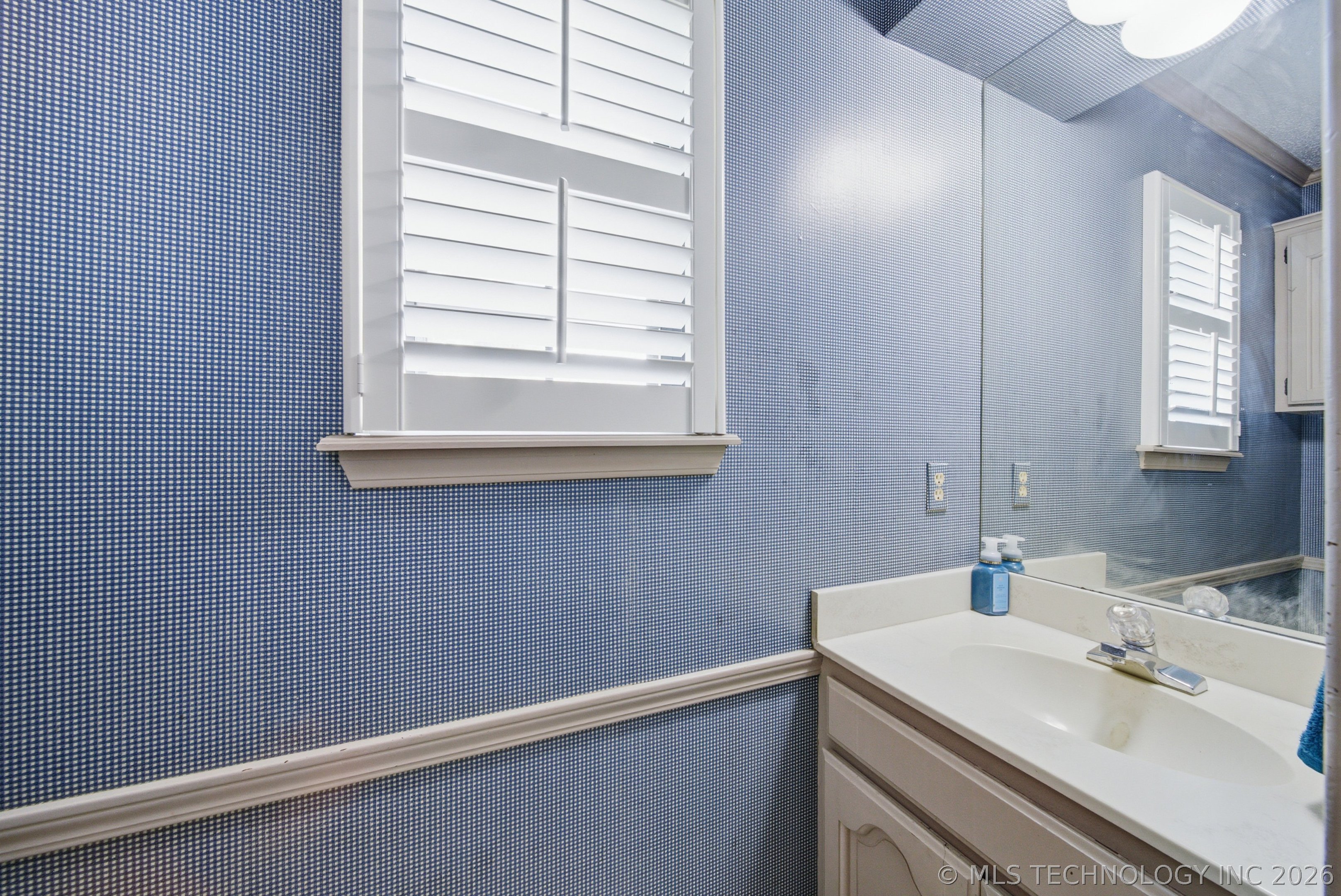 8117 S Quebec Avenue Property Photo 32