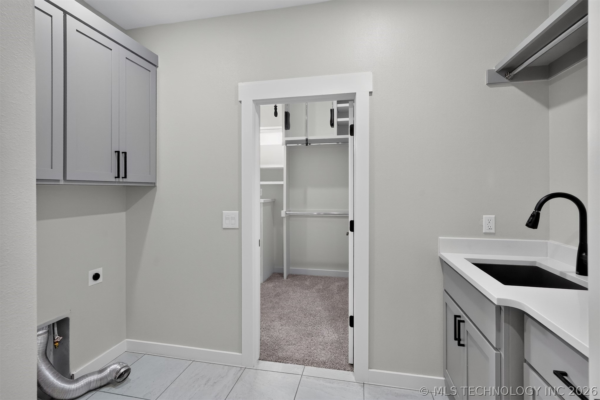 2042 E 130th Street Property Photo 17