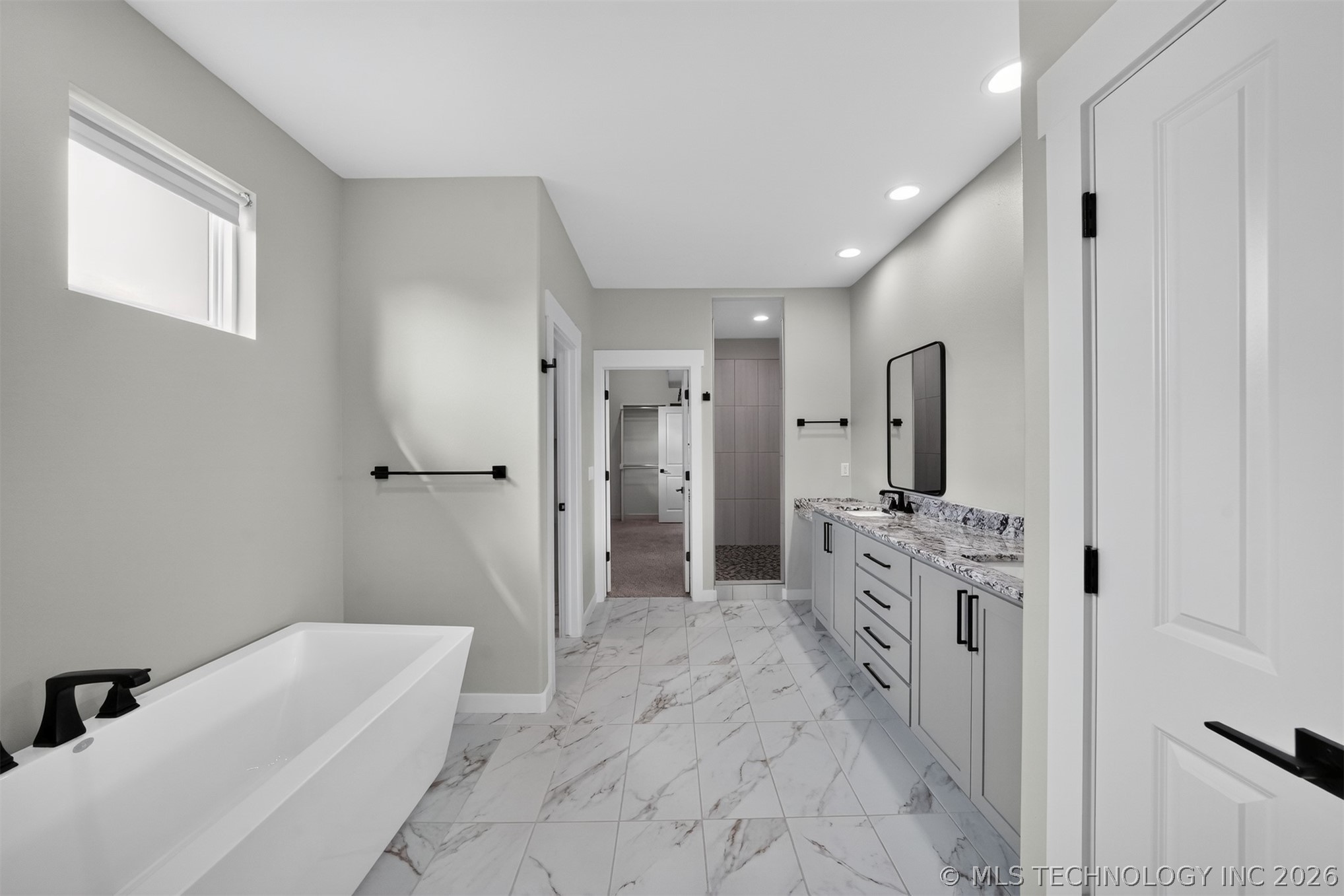 2042 E 130th Street Property Photo 21