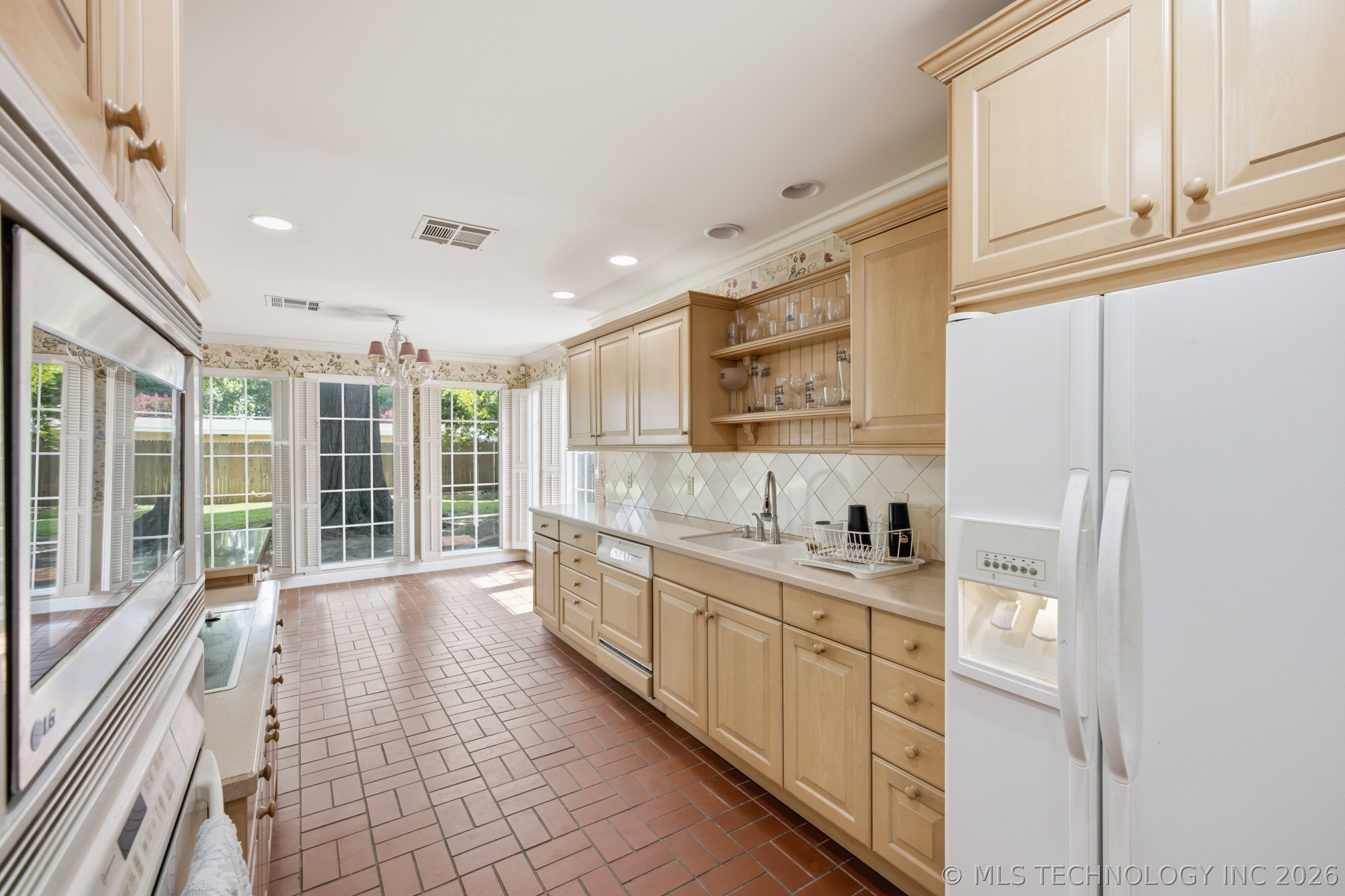 1754 E 59th Place Property Photo 12