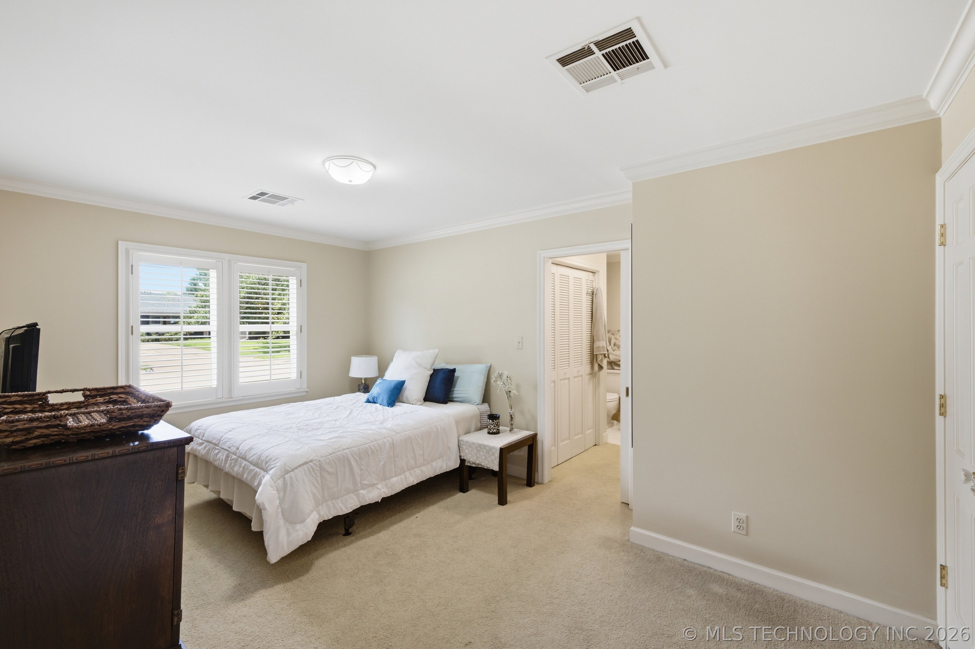 1754 E 59th Place Property Photo 16